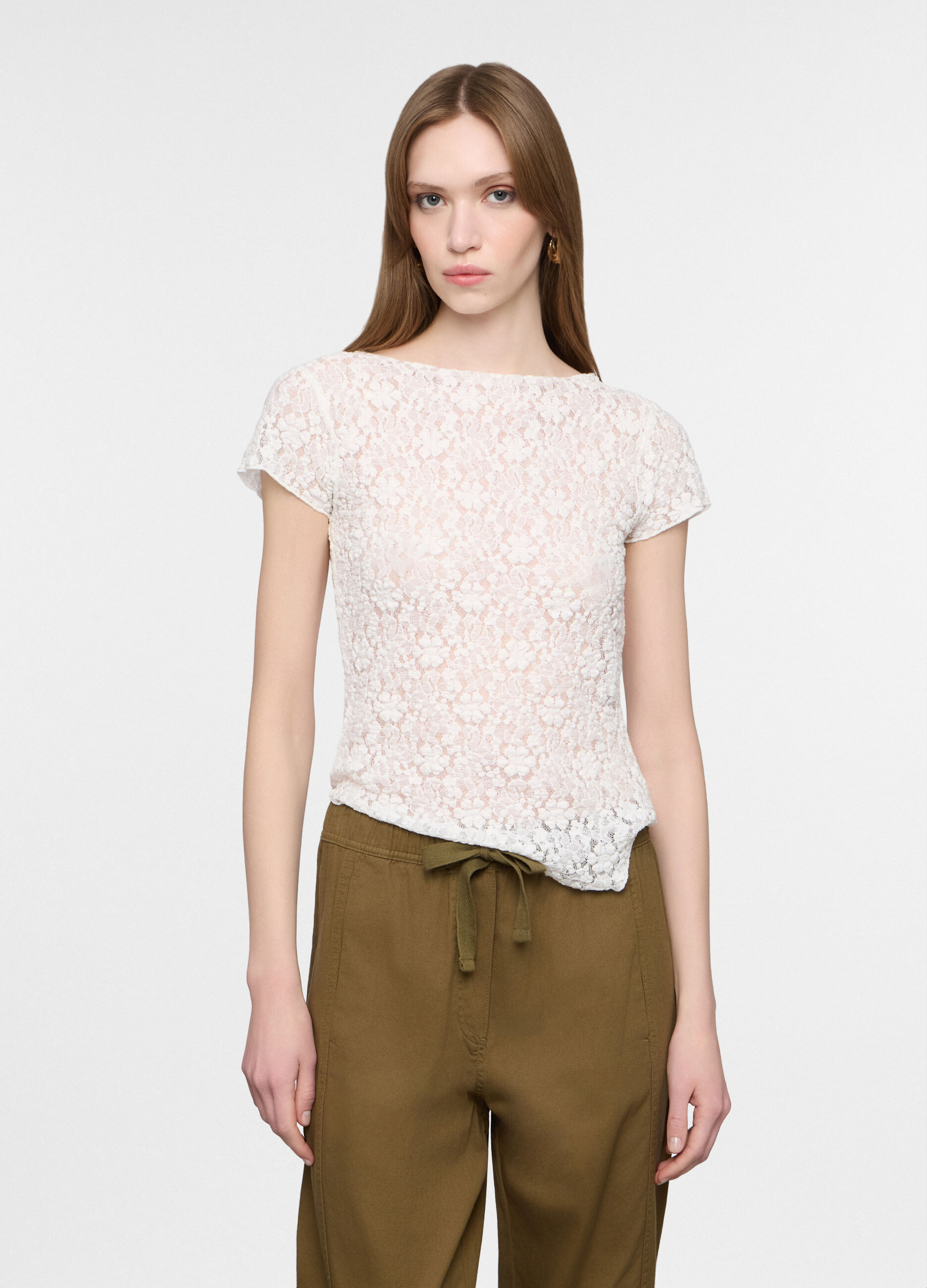 T-shirt con scollo a barchetta donna_0