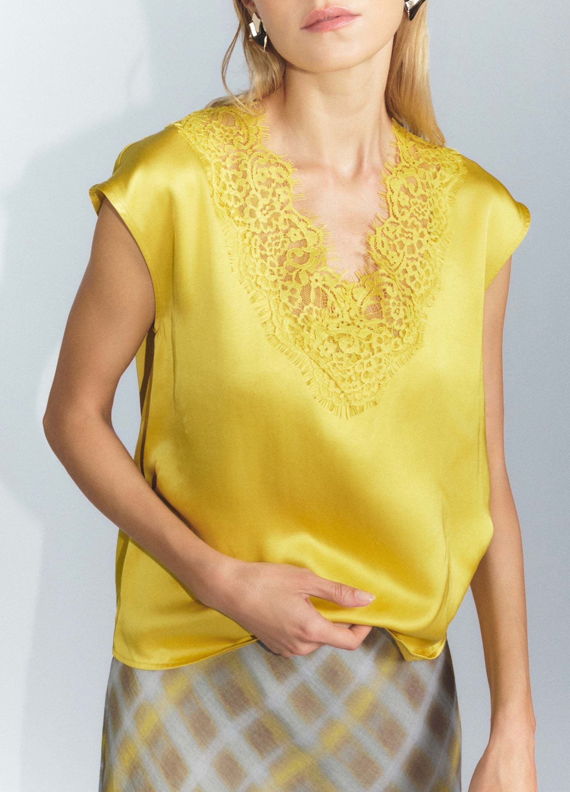 Blusa Fit Regular con scollo a V in raso di pura viscosa donna_4