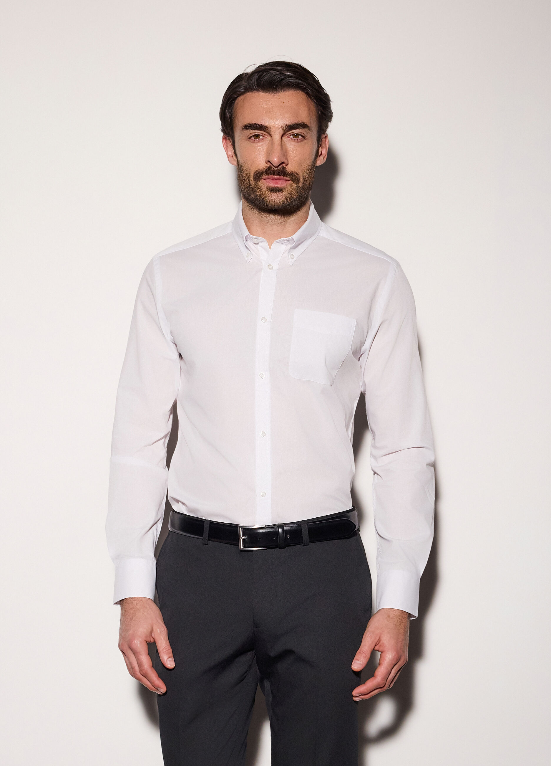 Camicia regular fit con colletto button down uomo_0
