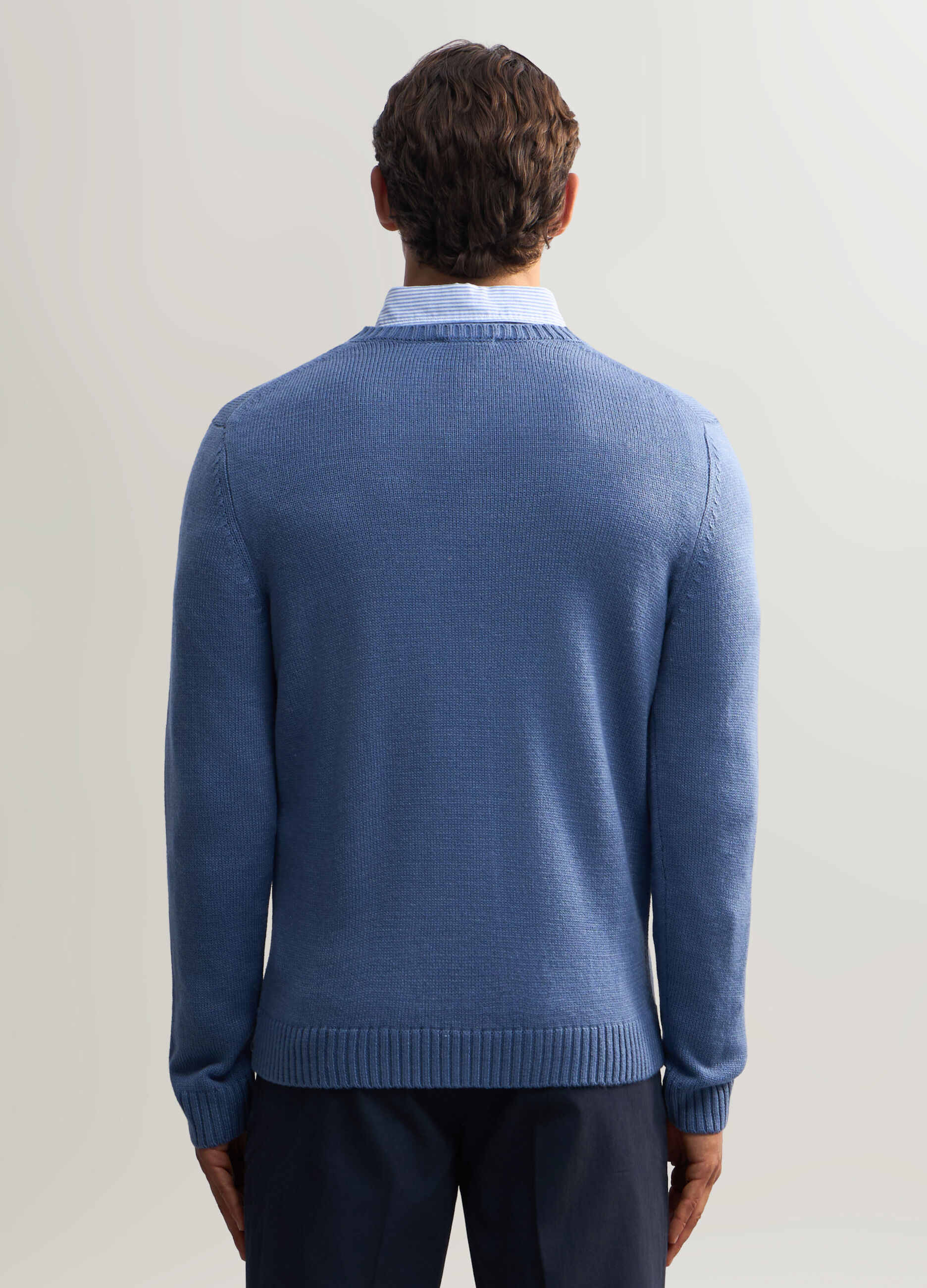 Maglione scollo a V in maglia rasata uomo_1
