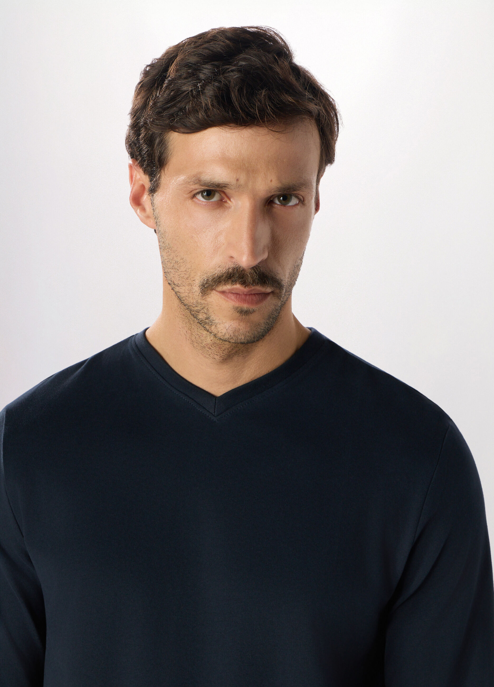 Maglia pigiama a maniche lunghe con scollo a V in puro cotone uomo_2