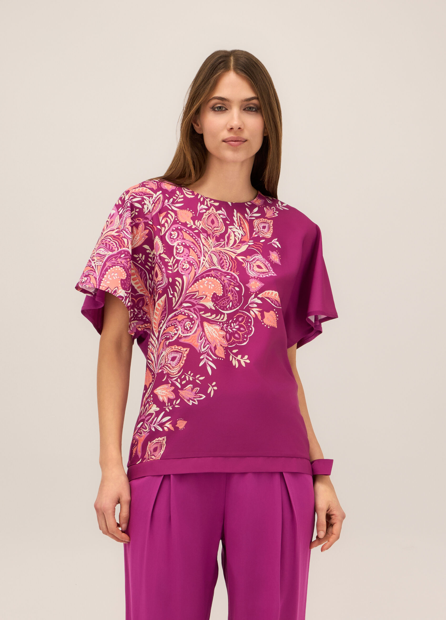 T-shirt con maniche ad aletta donna_0