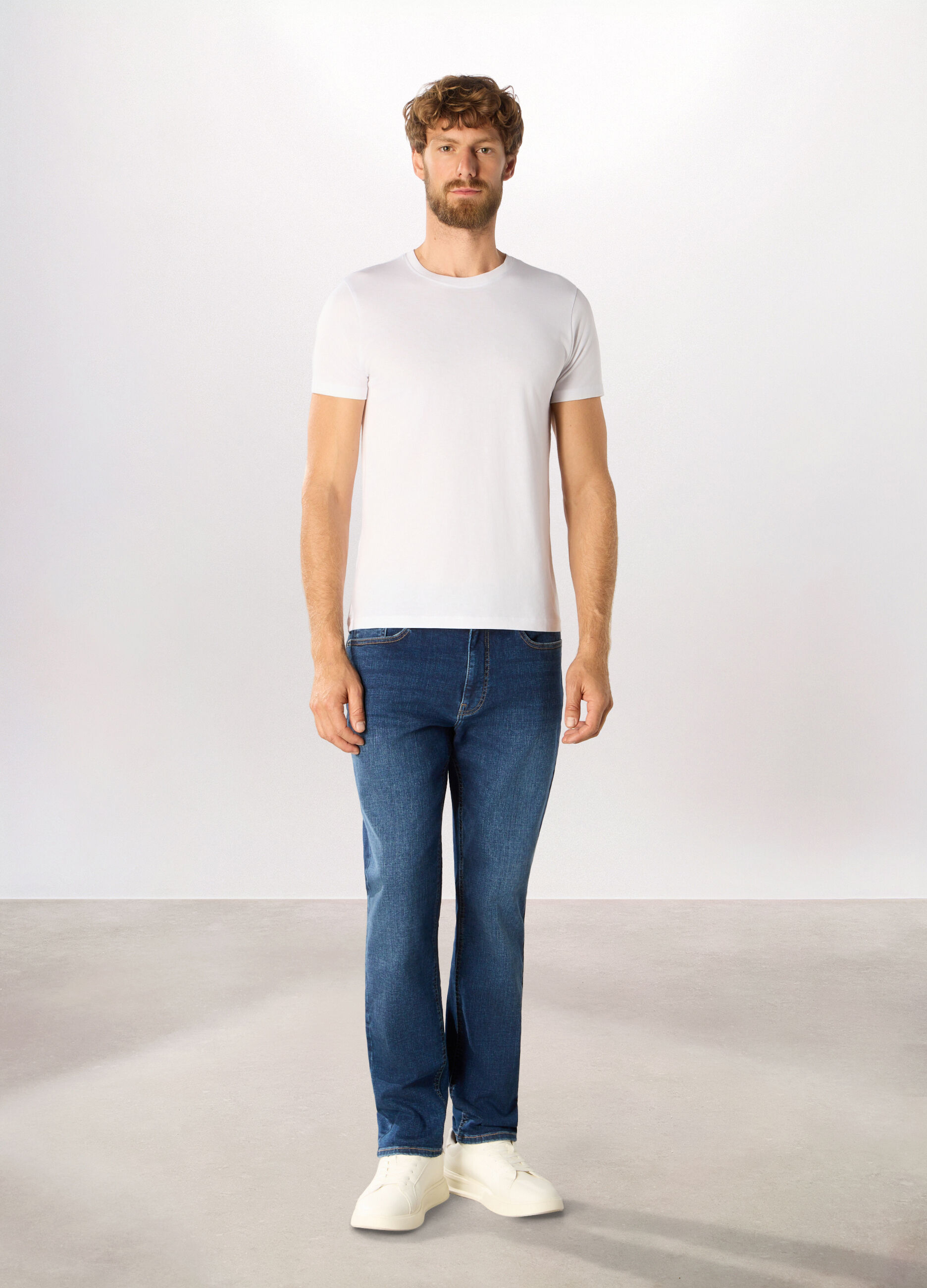 Jeans 5 tasche regular fit in denim stretch uomo_0