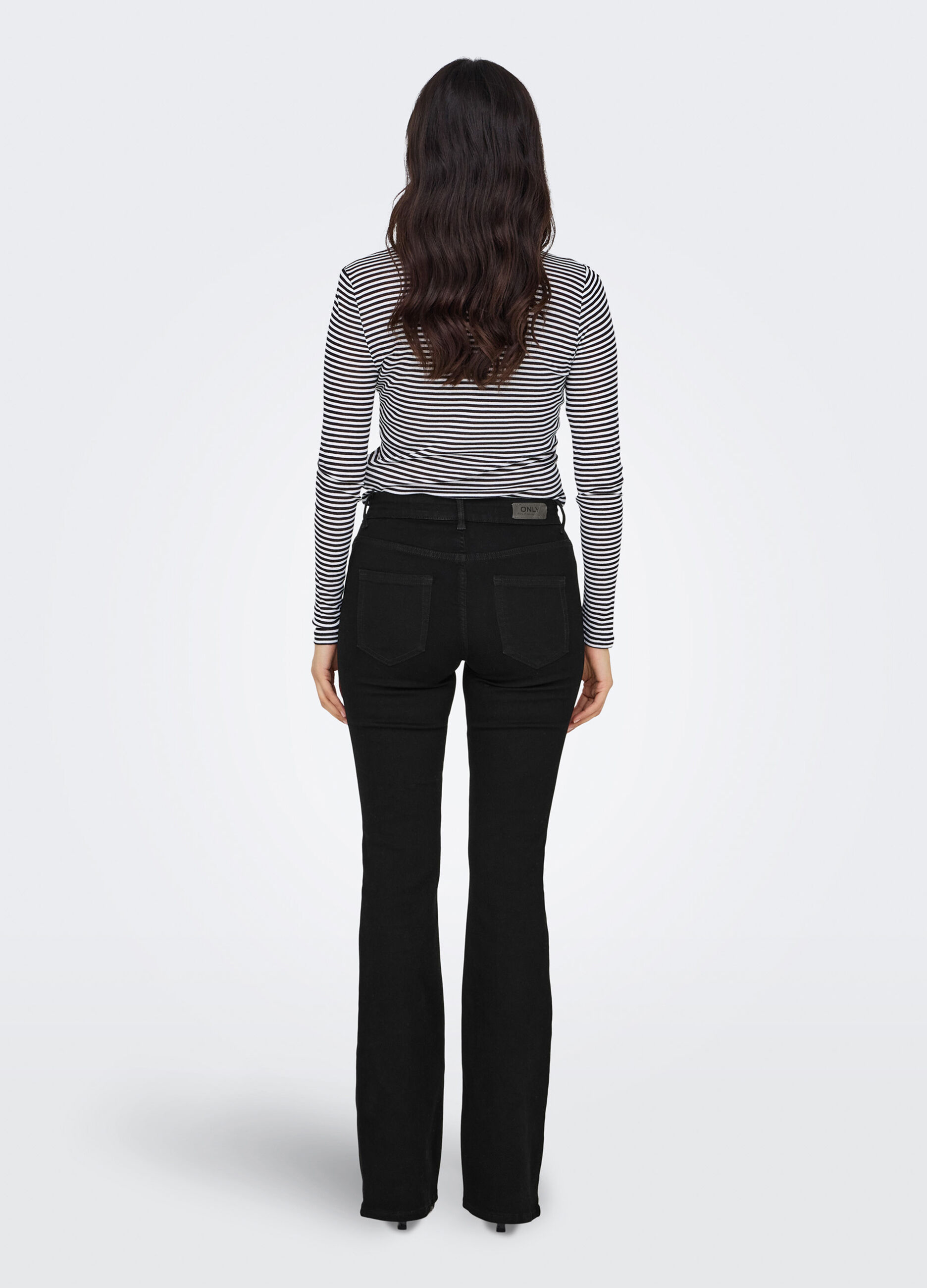 Pantaloni in denim donna_1