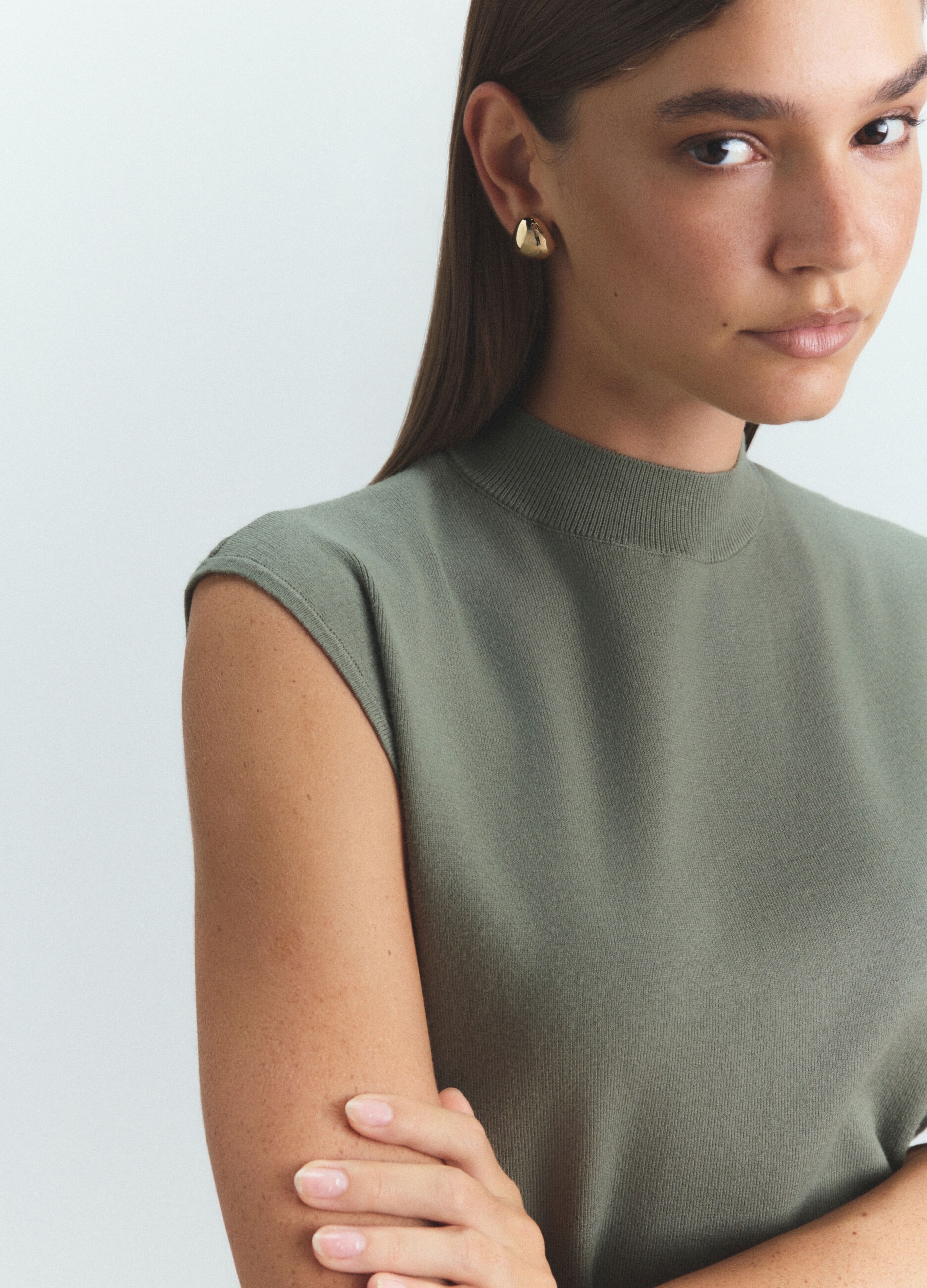 Lupetto smanicato in maglia rasata donna_4
