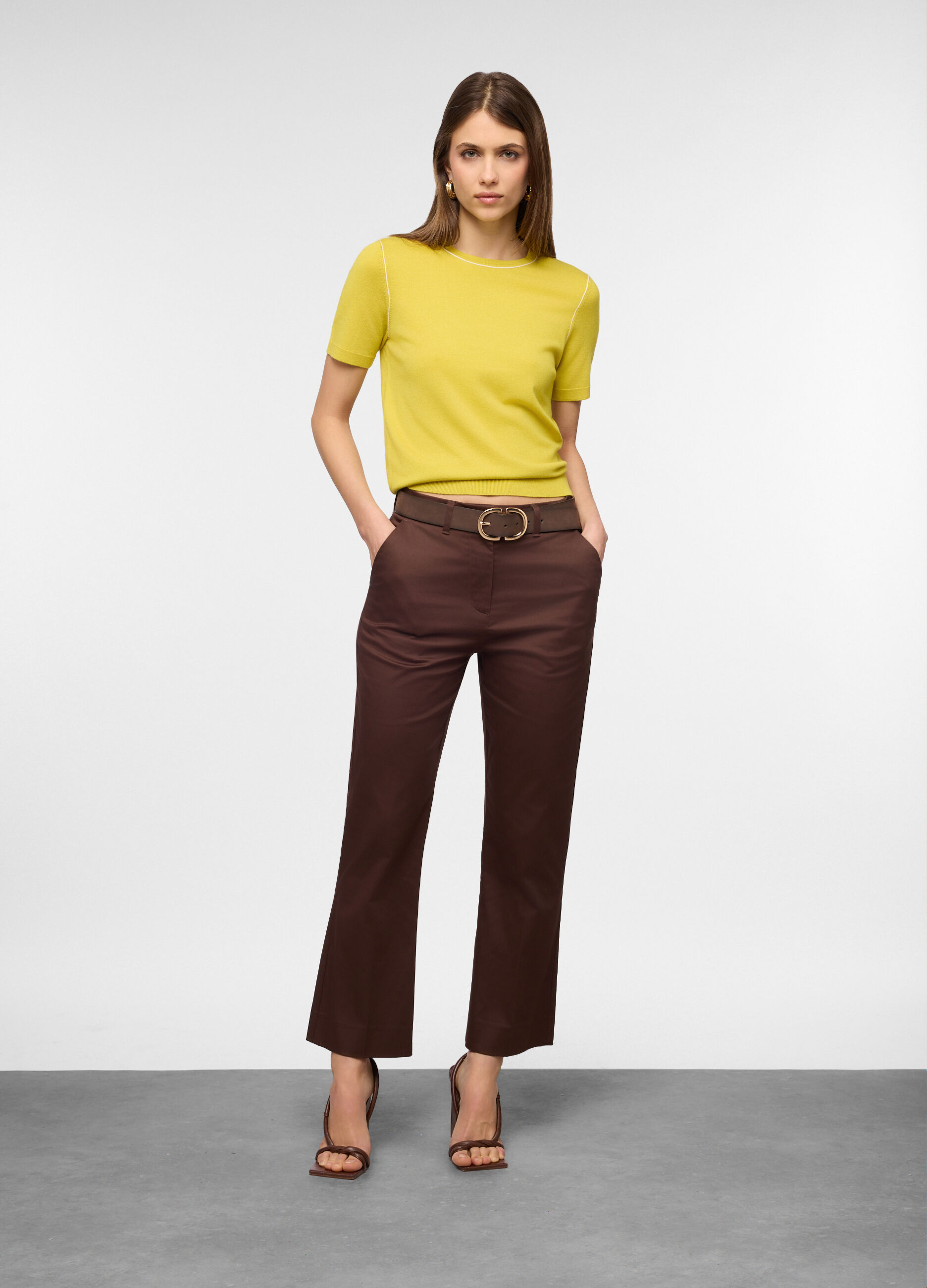 Pantaloni chino flare fit di cotone stretch donna_0