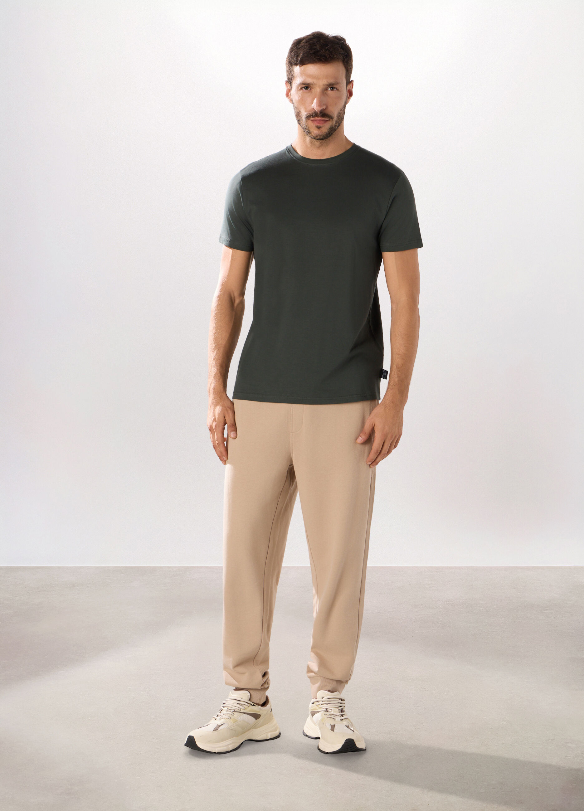 Jogger slim in puro cotone uomo_0