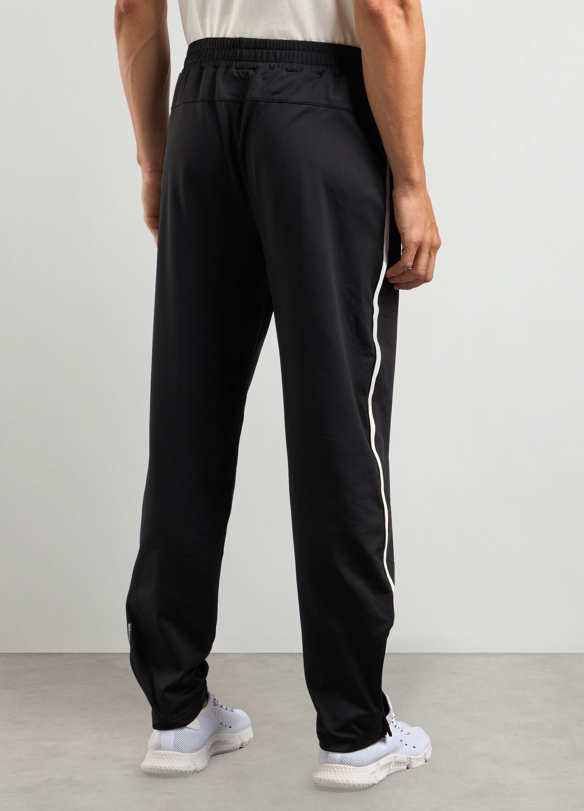 Joggers regular fit in tessuto stretch uomo