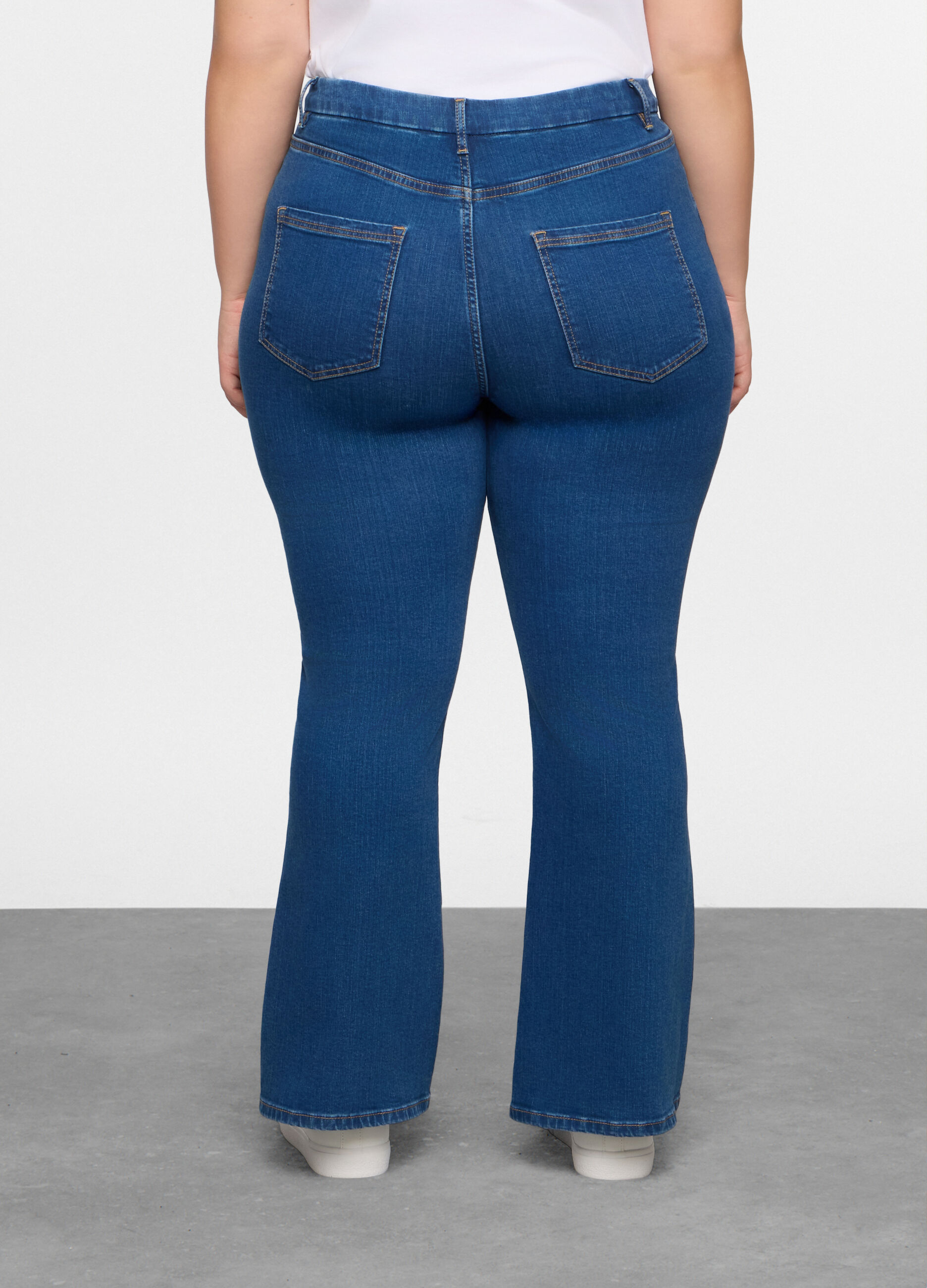 Pantaloni regular fit in comfort stretch denim donna curvy_2