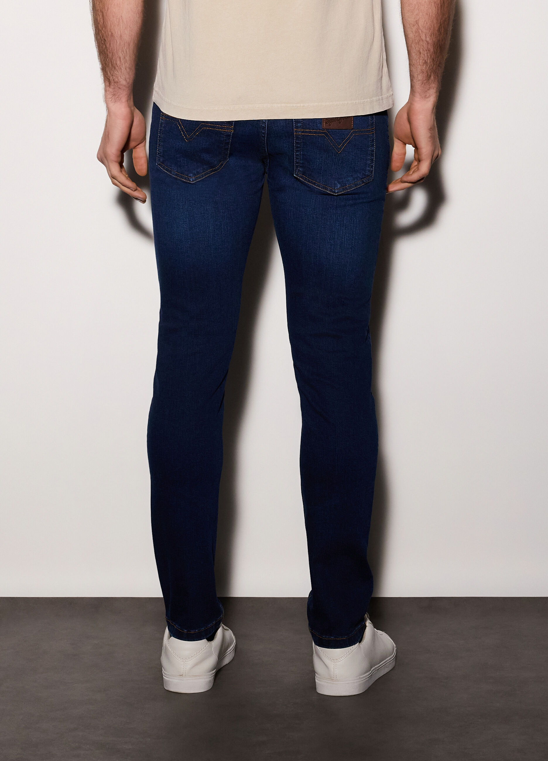 Jeans skinny fit in misto cotone stretch uomo_1
