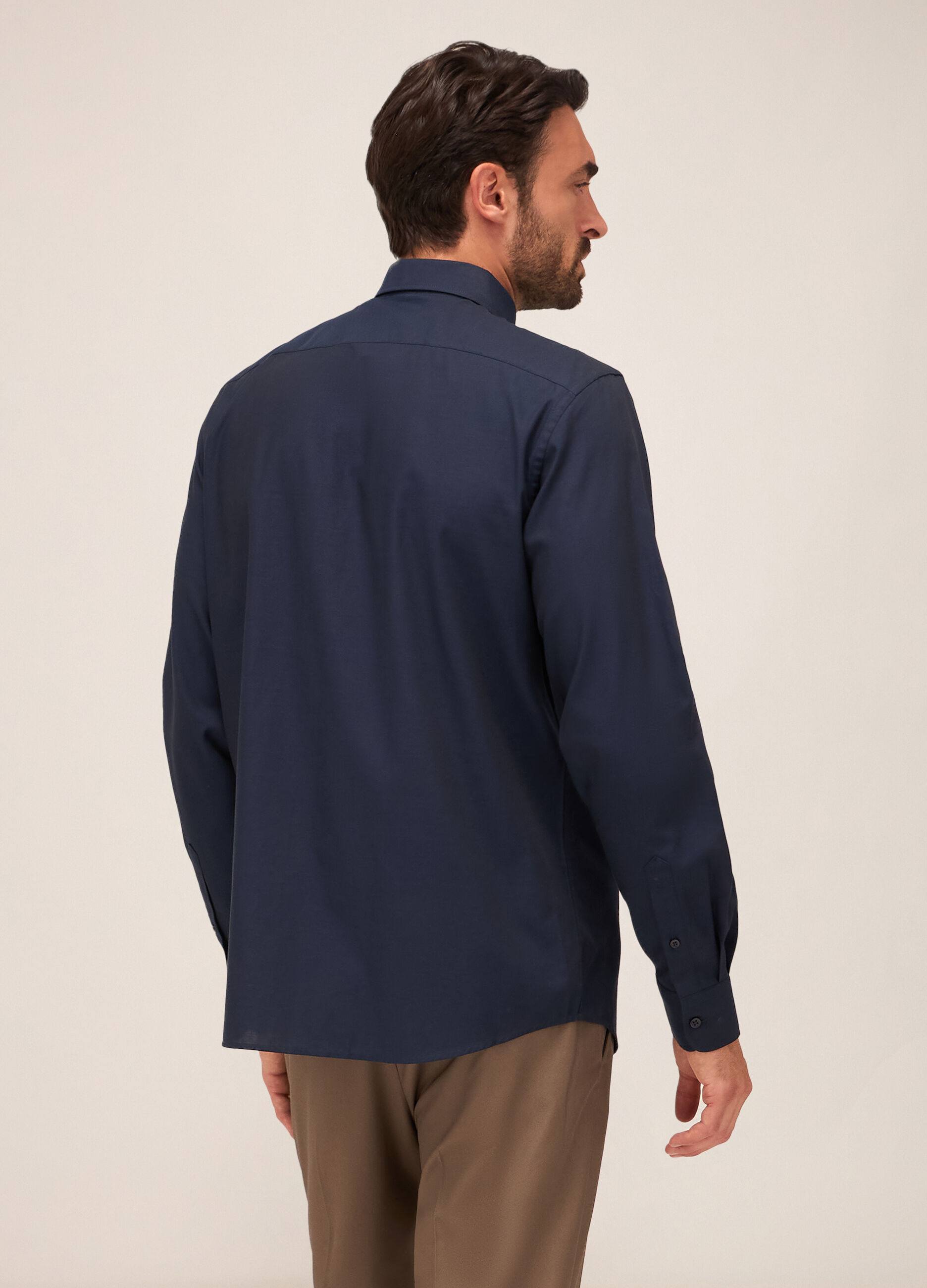 Camicia regular fit colletto francese in cotone uomo_1