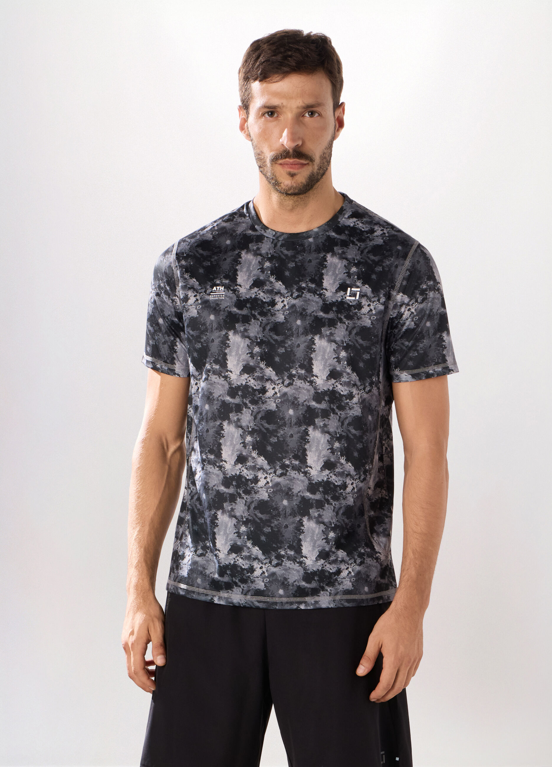 T-shirt sportiva con stampa uomo_0