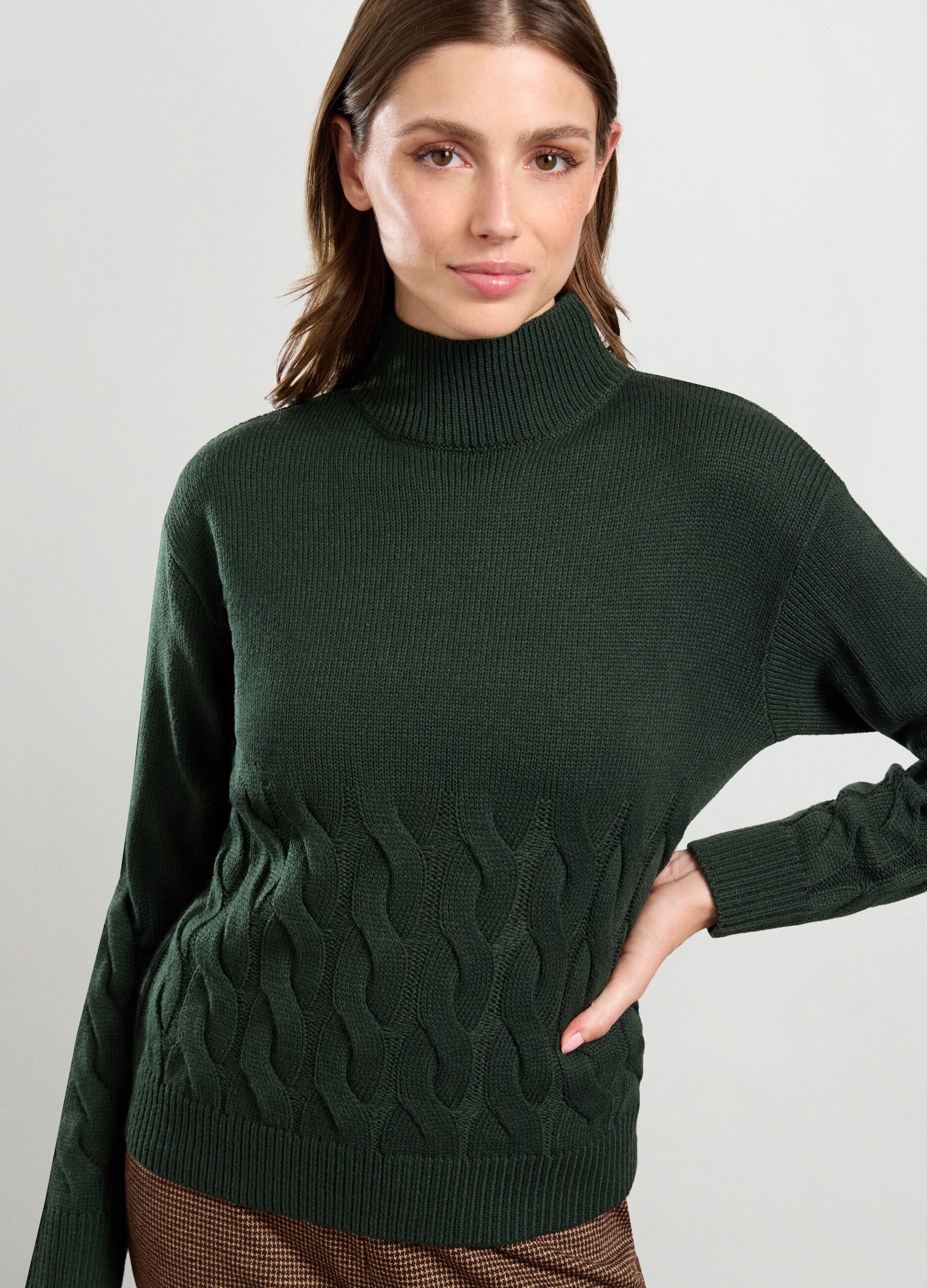 Tricot con lavorazione a treccia donna_2