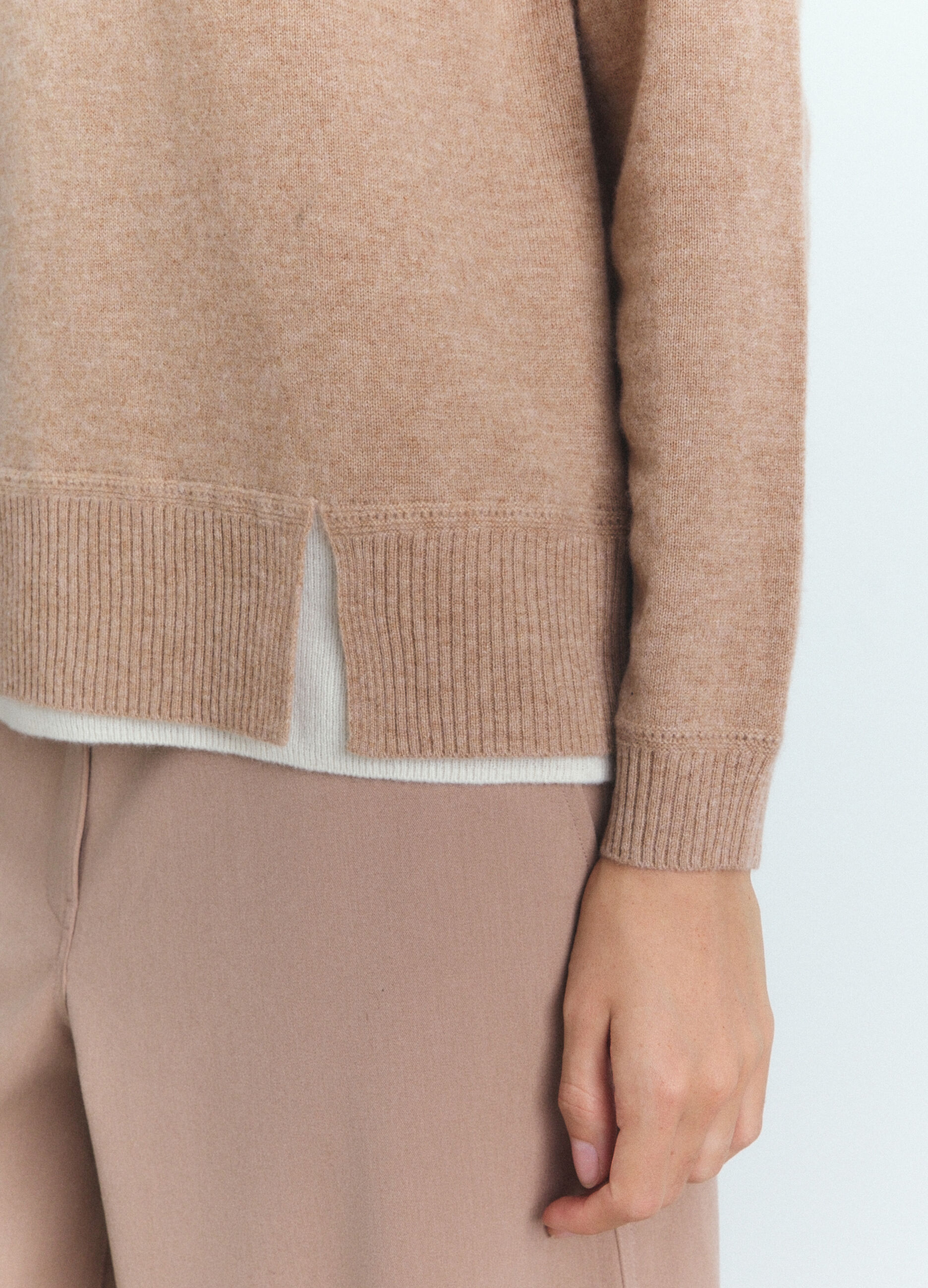 Pullover girocollo in puro cashmere donna_4