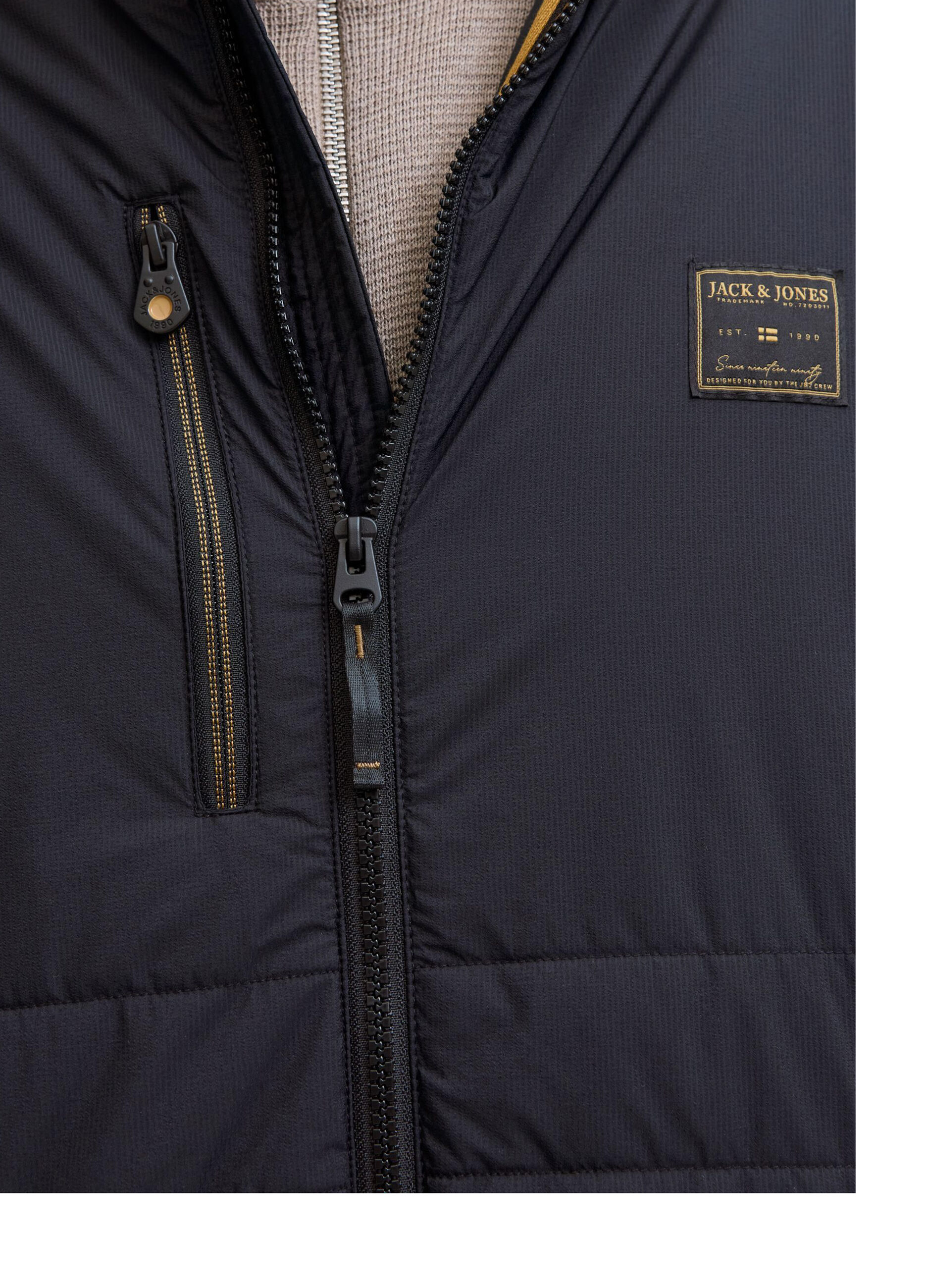 Giubbino imbottito con cappuccio uomo_4