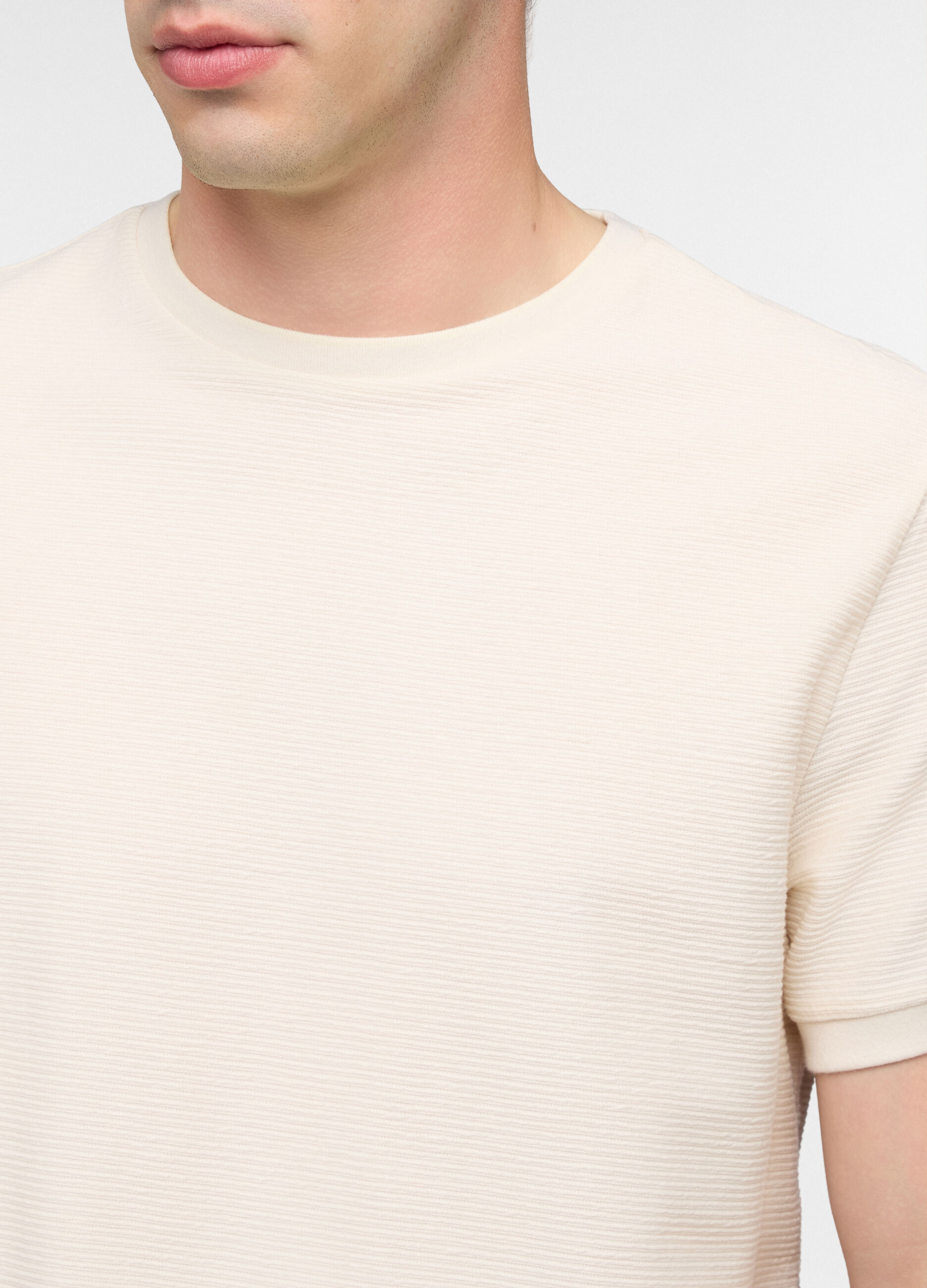 T-shirt girocollo a costine uomo_2