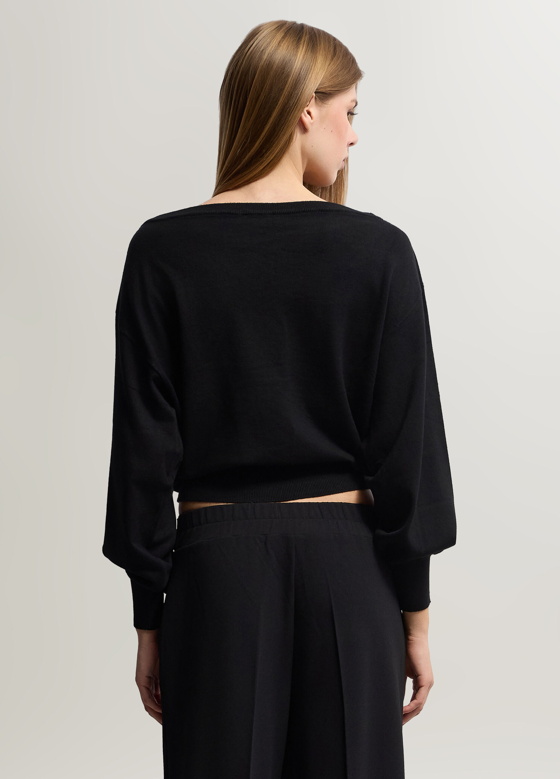 Maglia con scollo a barchetta rasata donna_1