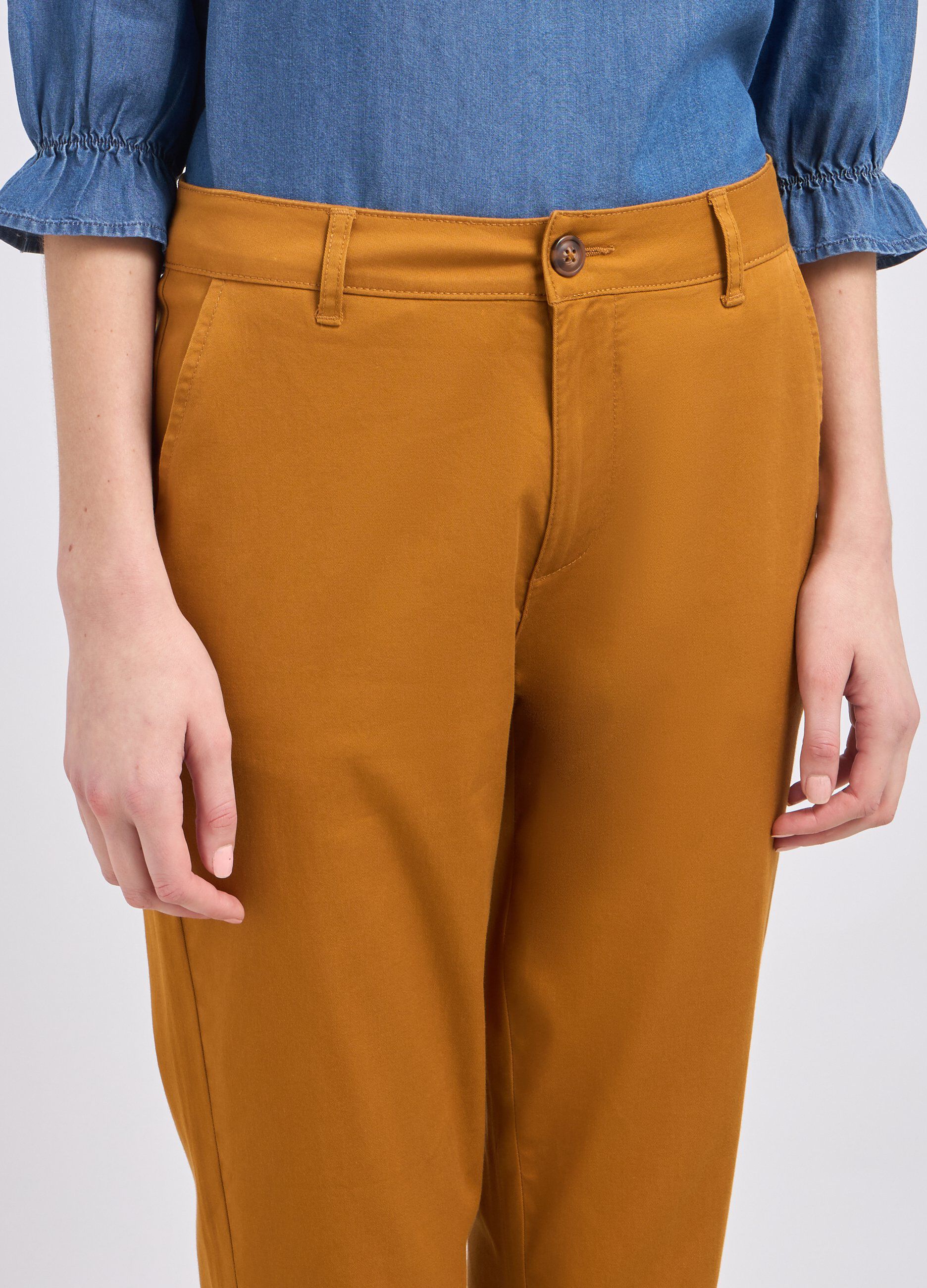 Pantaloni in twill a sigaretta donna_2
