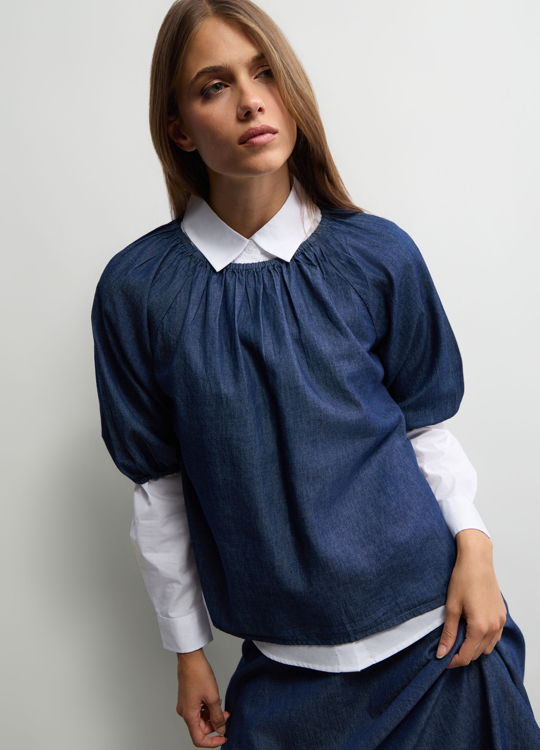Blusa Fit Over in chambray di puro cotone donna_2