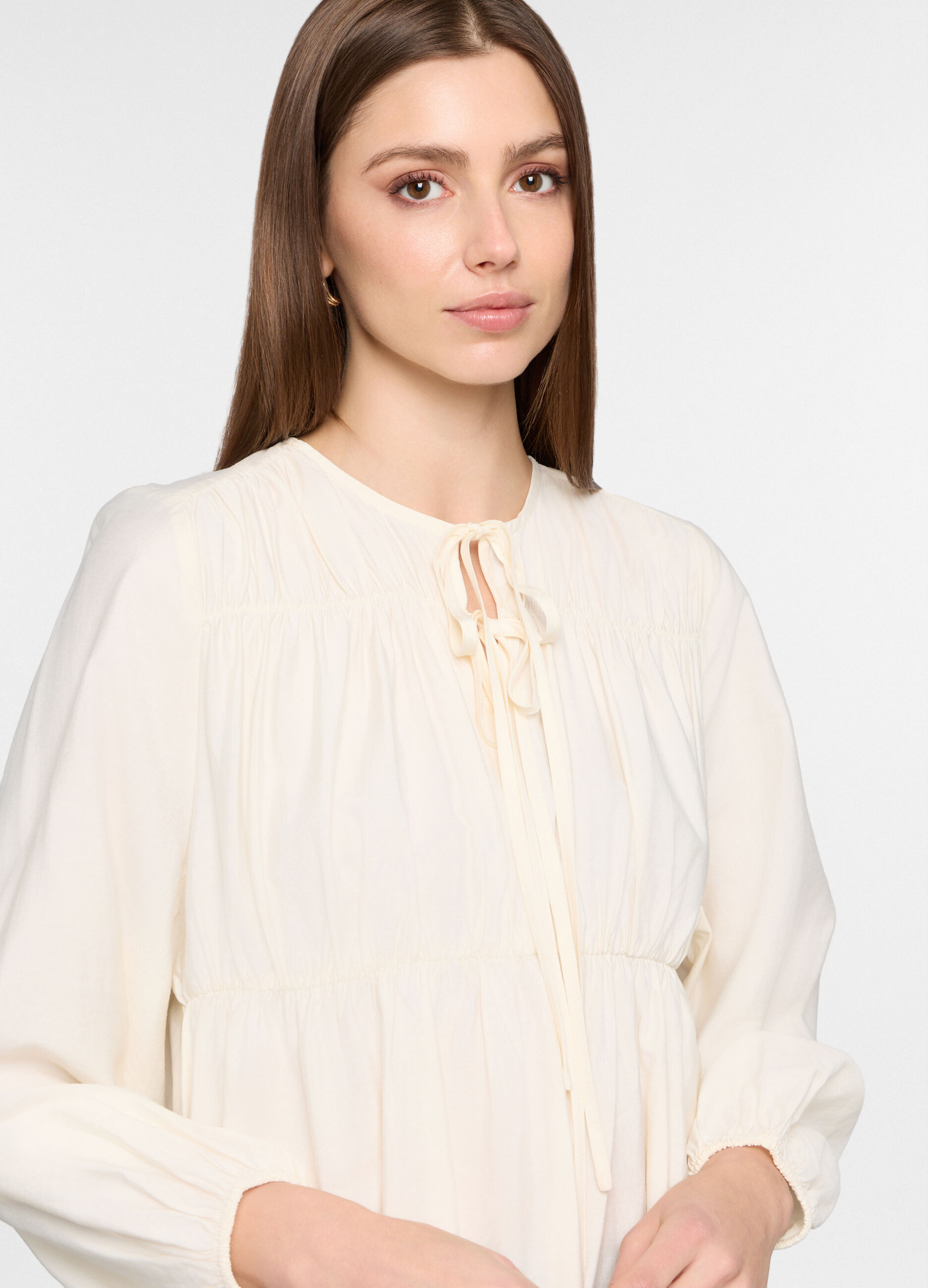 Blusa con scollo a goccia donna_2