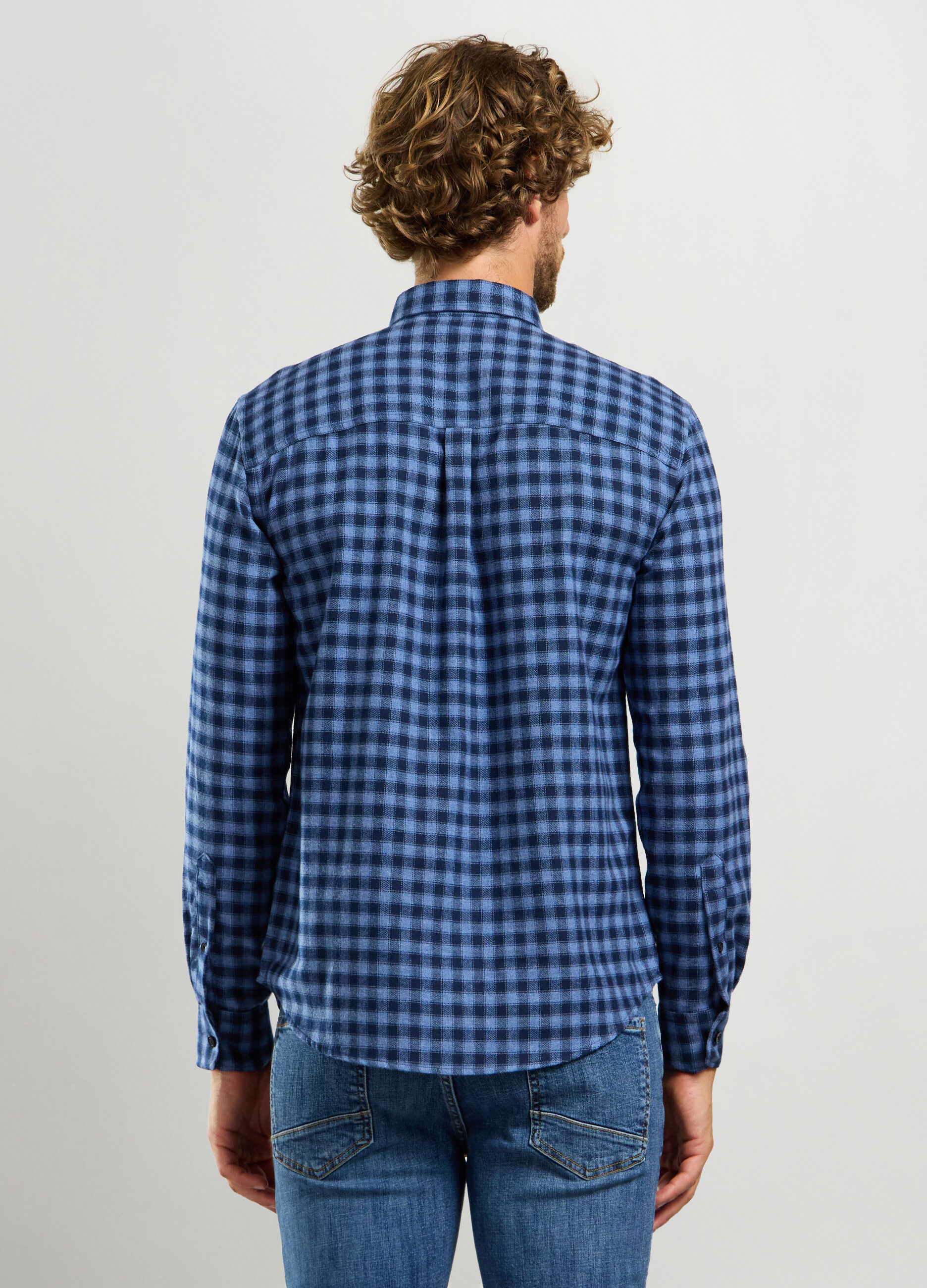 Camicia regular fit con colletto button down in flanella uomo_1