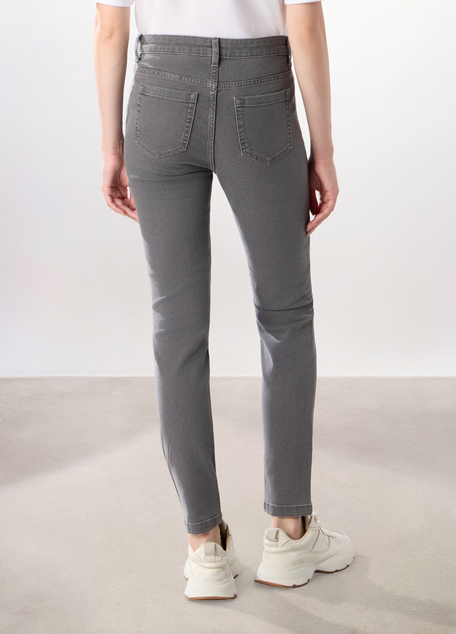Pantaloni in denim misto cotone donna_1