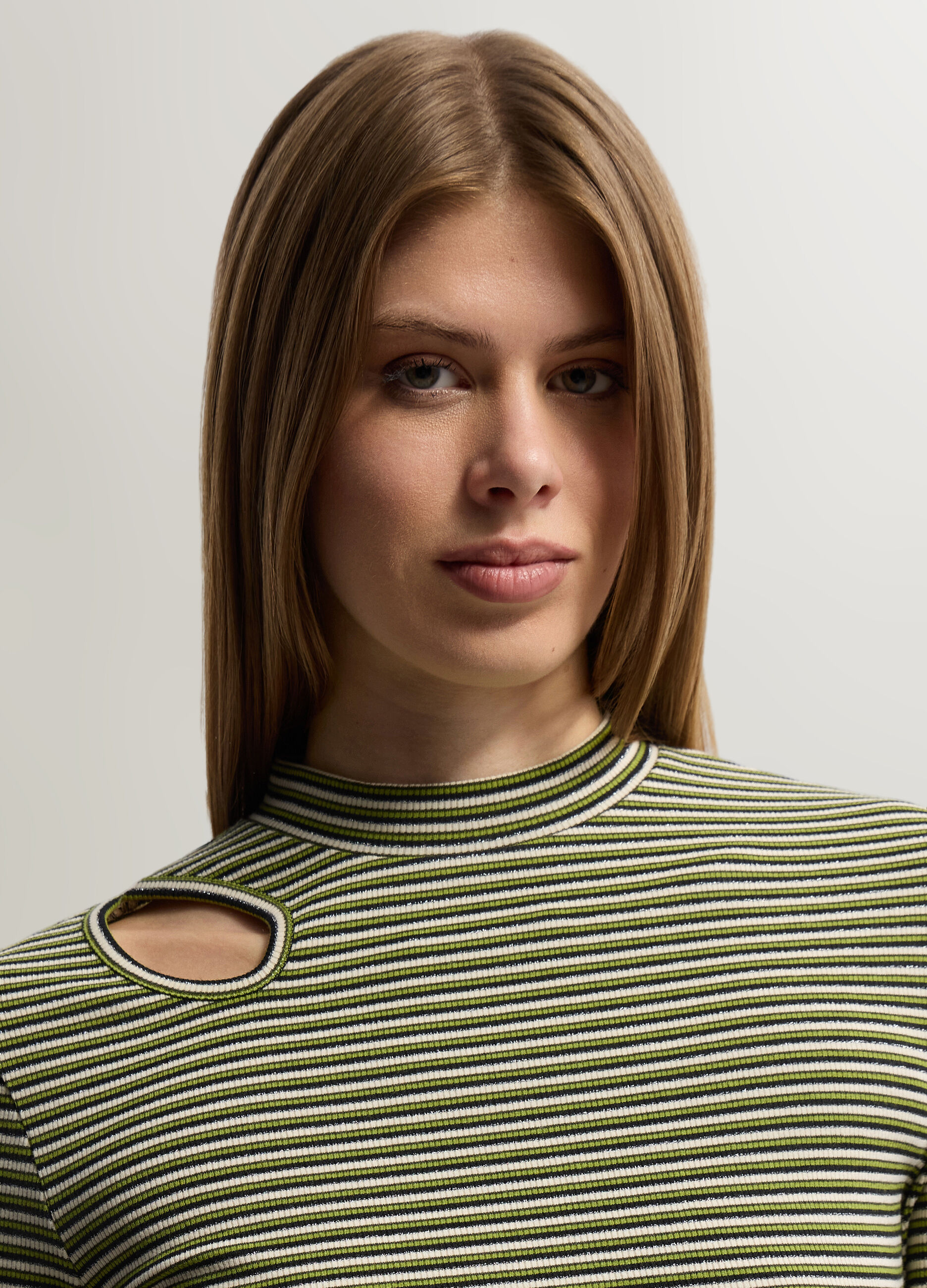 T-shirt girocollo in costina donna_2