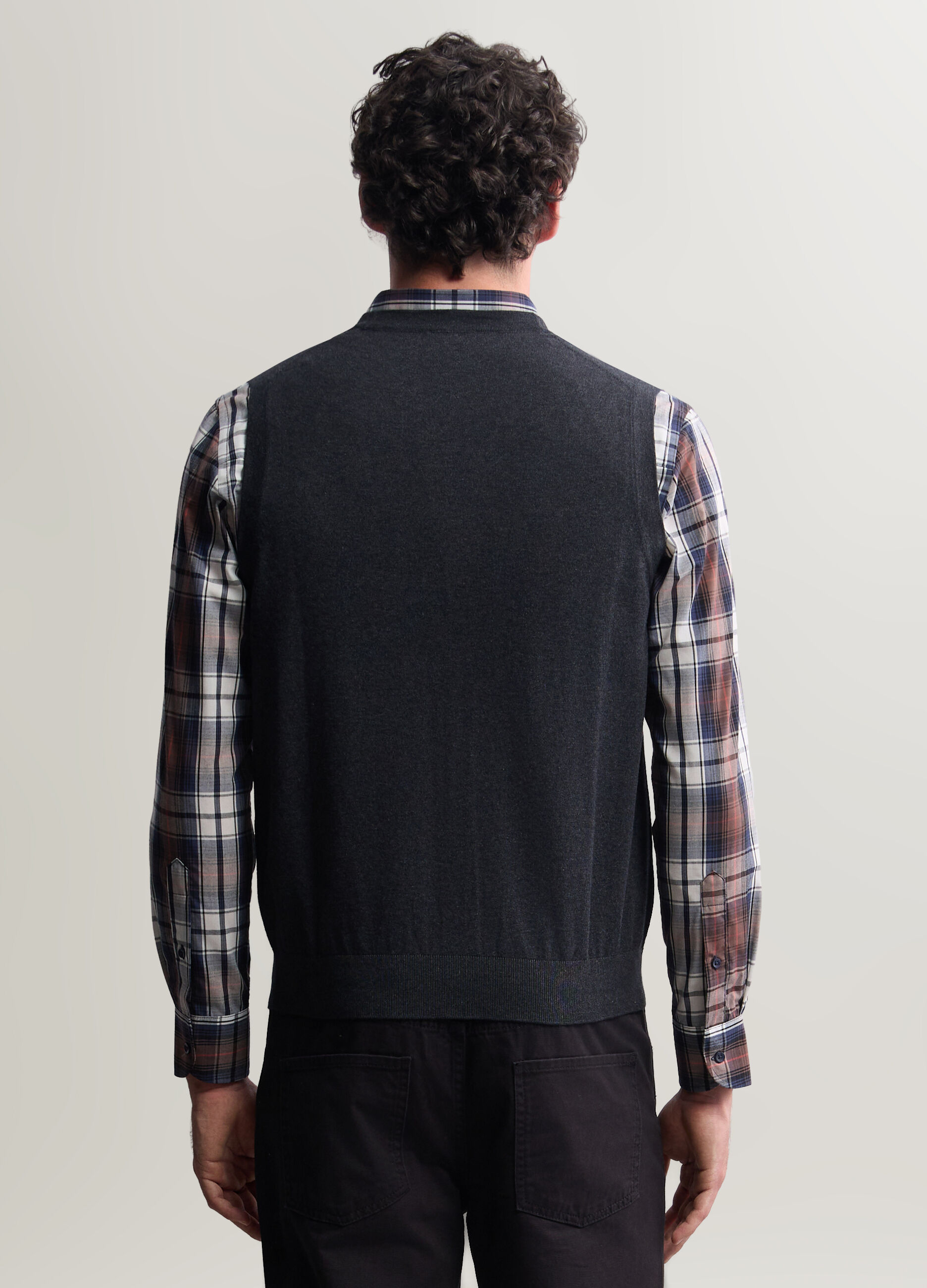 Gilet in maglia con scollo a V uomo_1