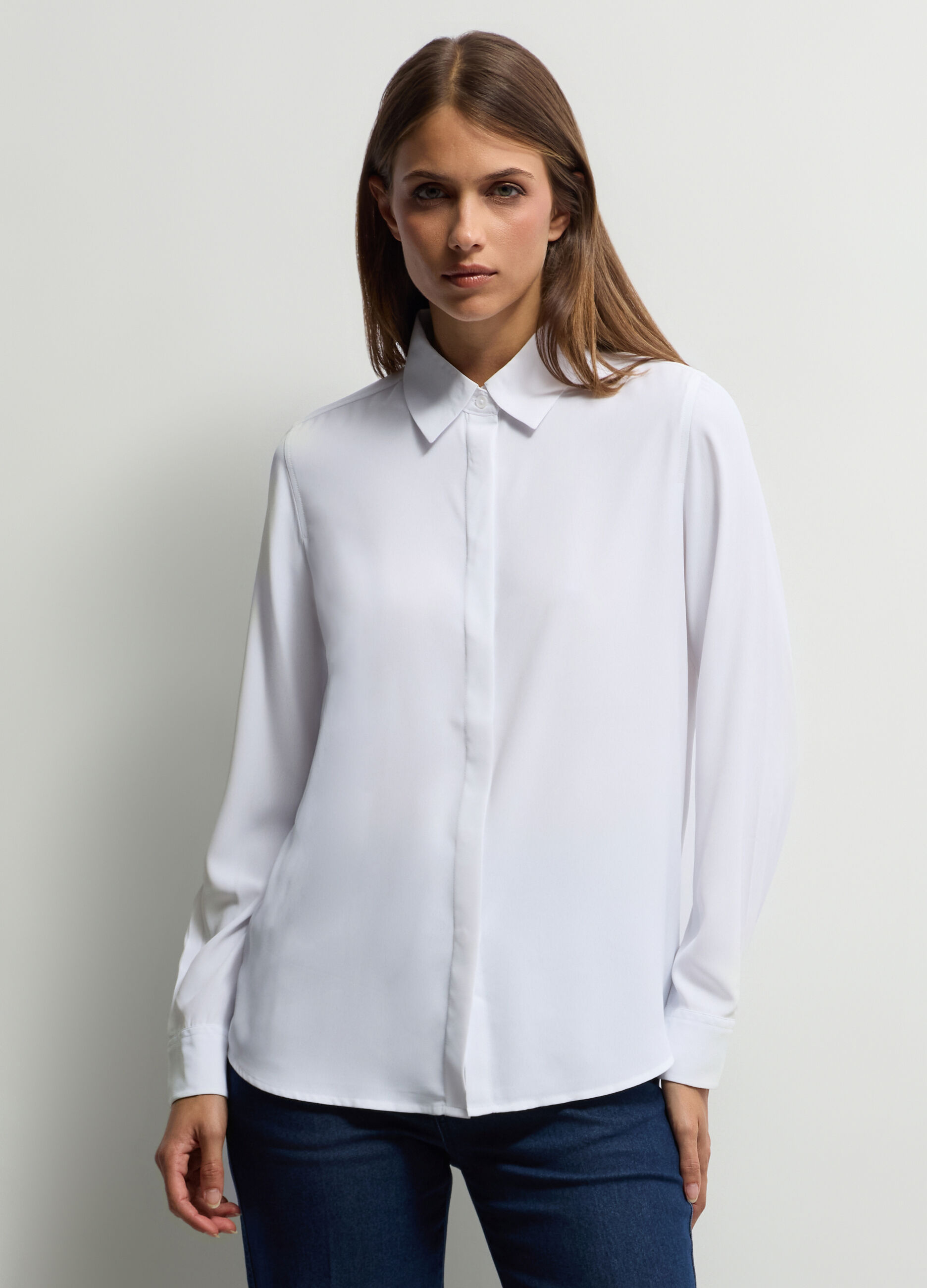 Camicia Fit Regular con colletto alla francese donna_0