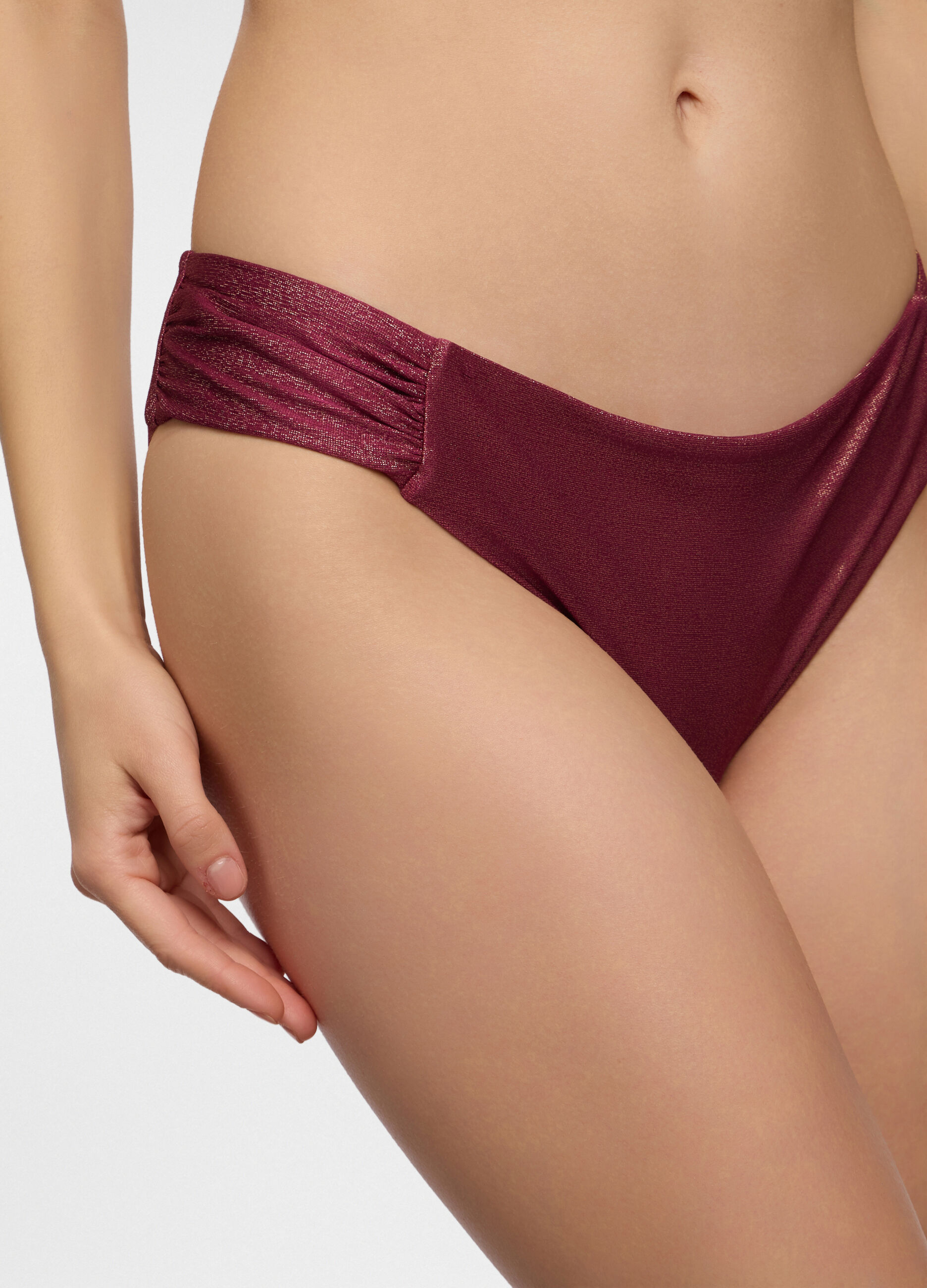 Costume bikini slip con filo lurex donna_2