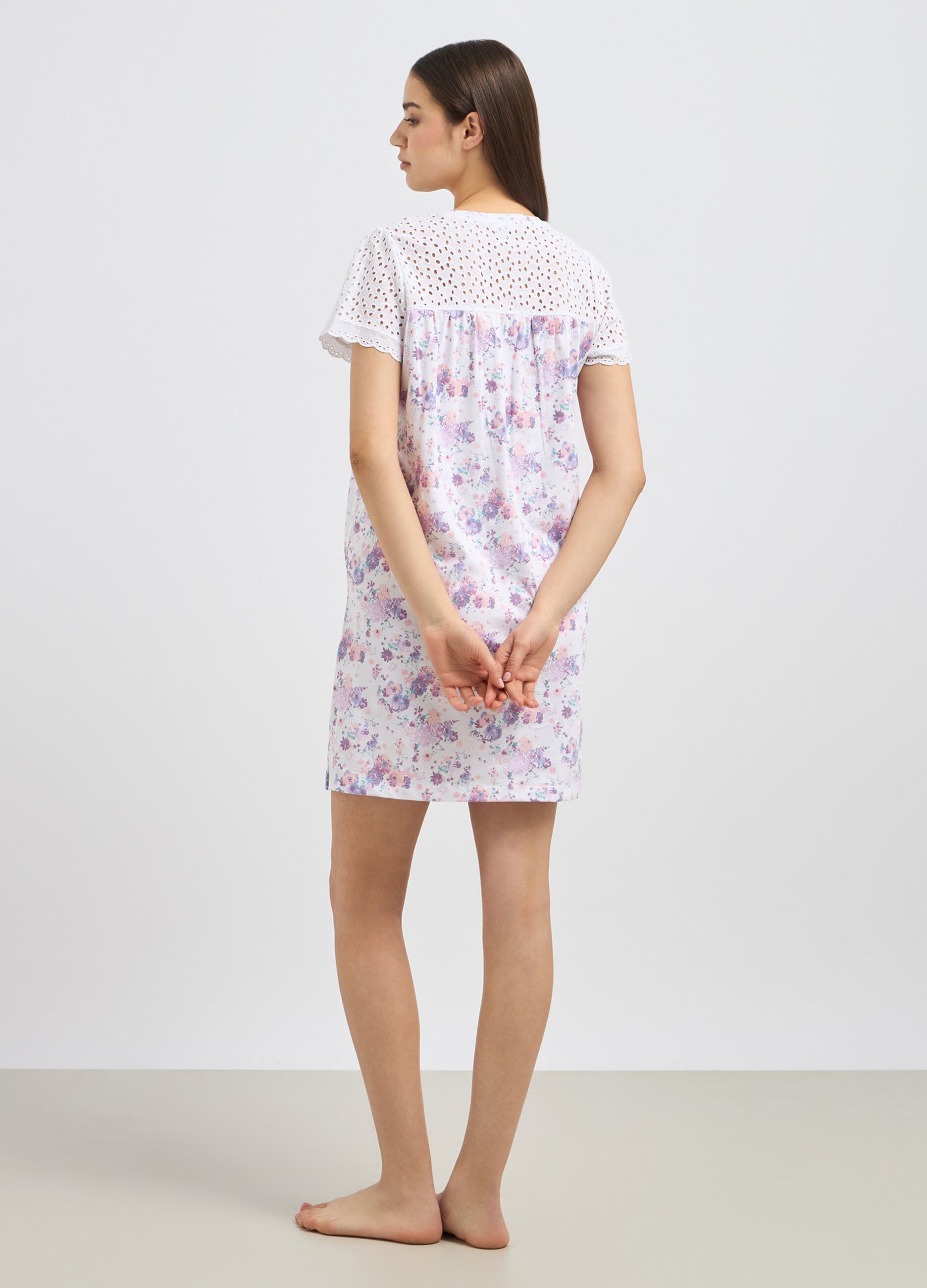 Camicia da notte con inserti in sangallo donna_1