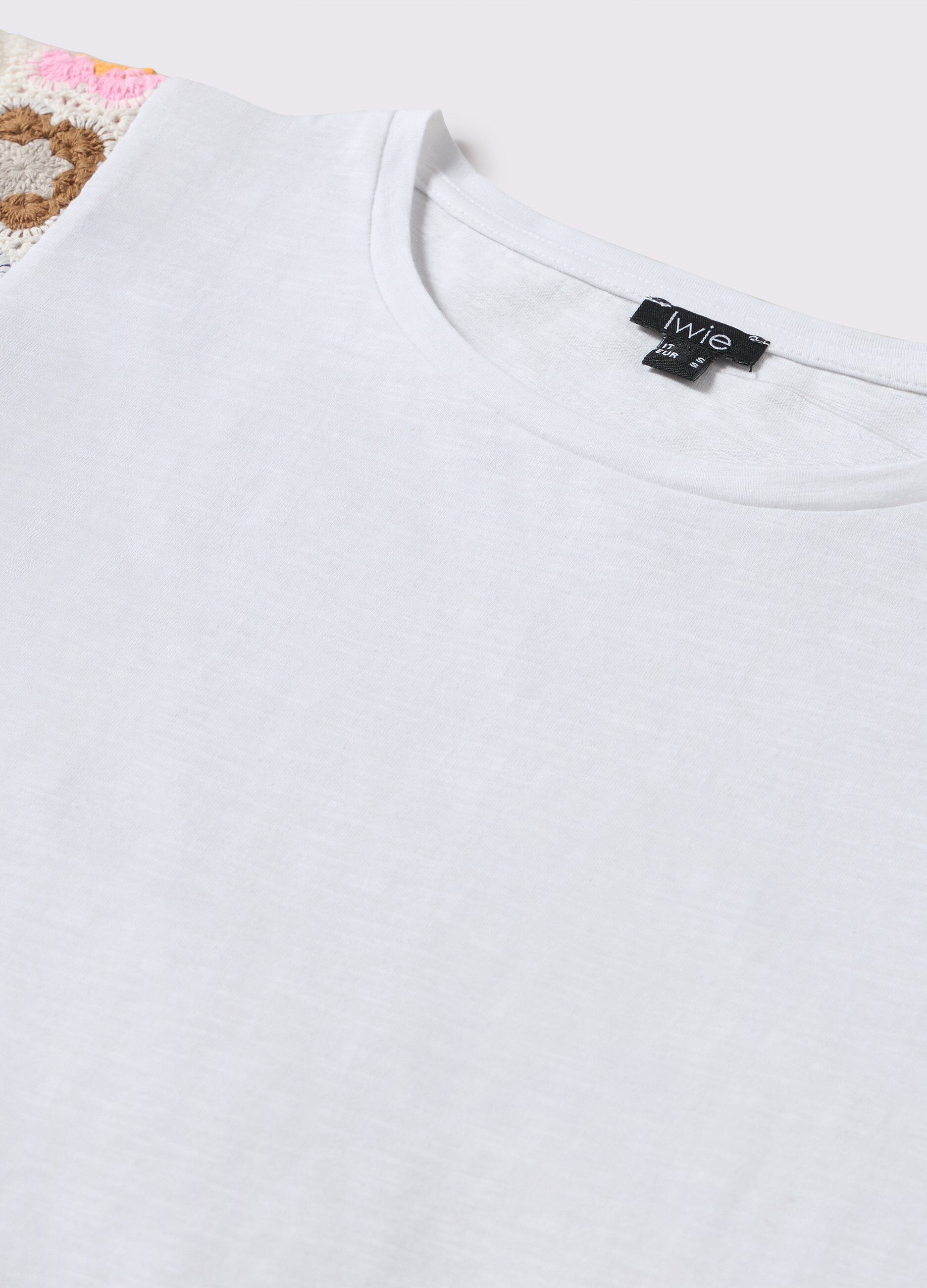 T-shirt smanicata con inserti crochet donna_1