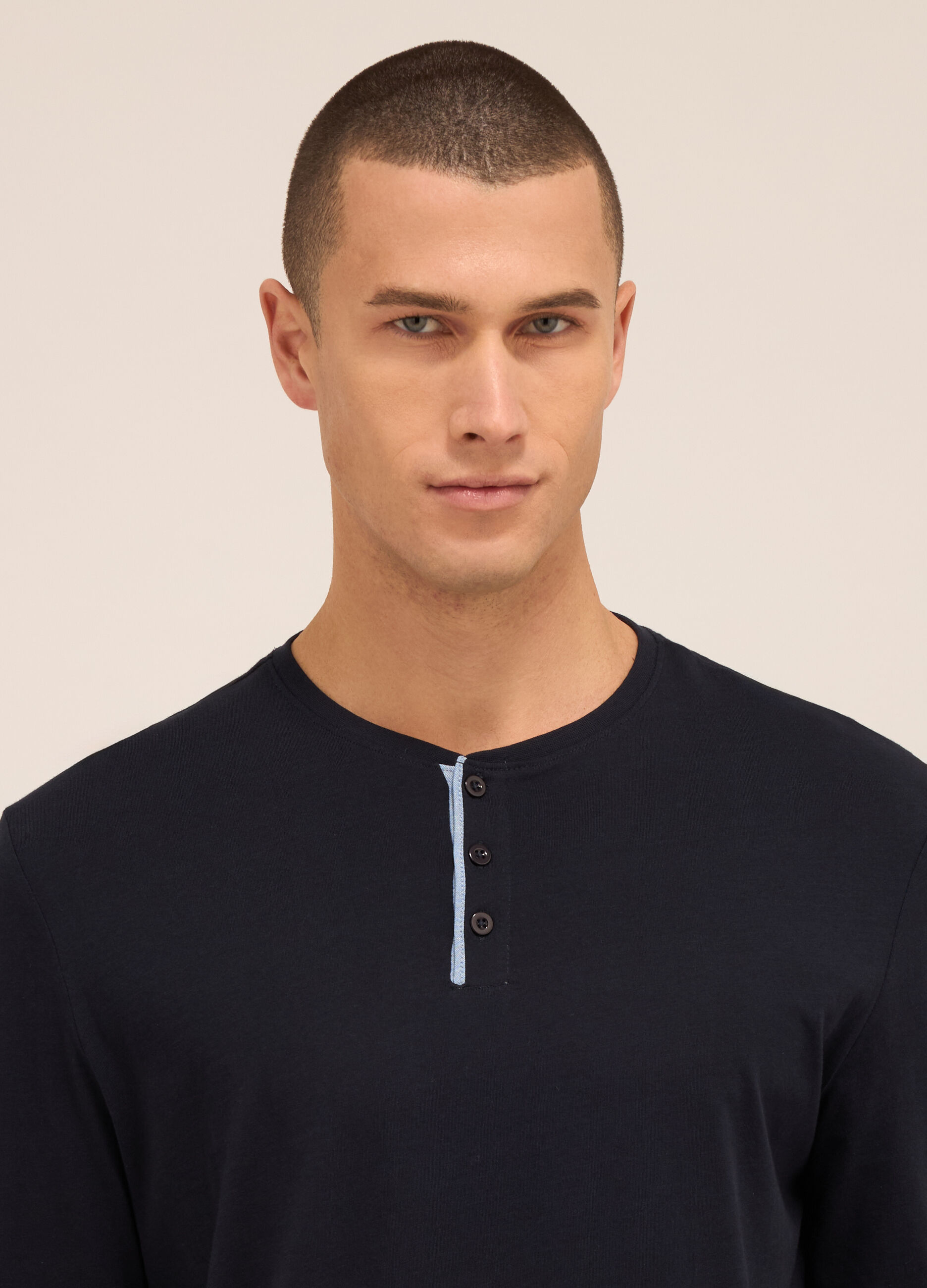 Maglia del pigiama a serafino in jersey di cotone uomo_2