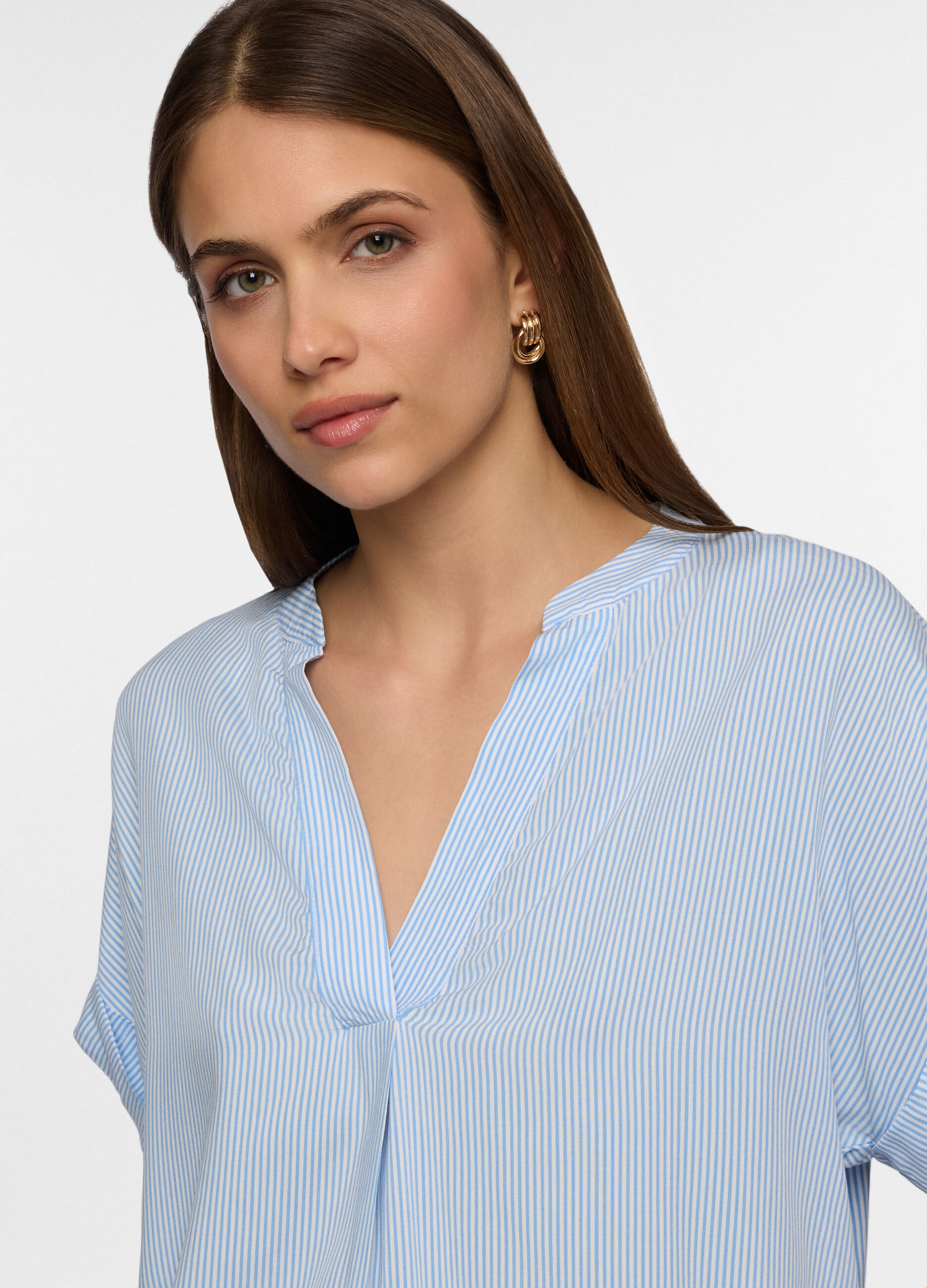 Blusa regular fit con scollo a V donna_2