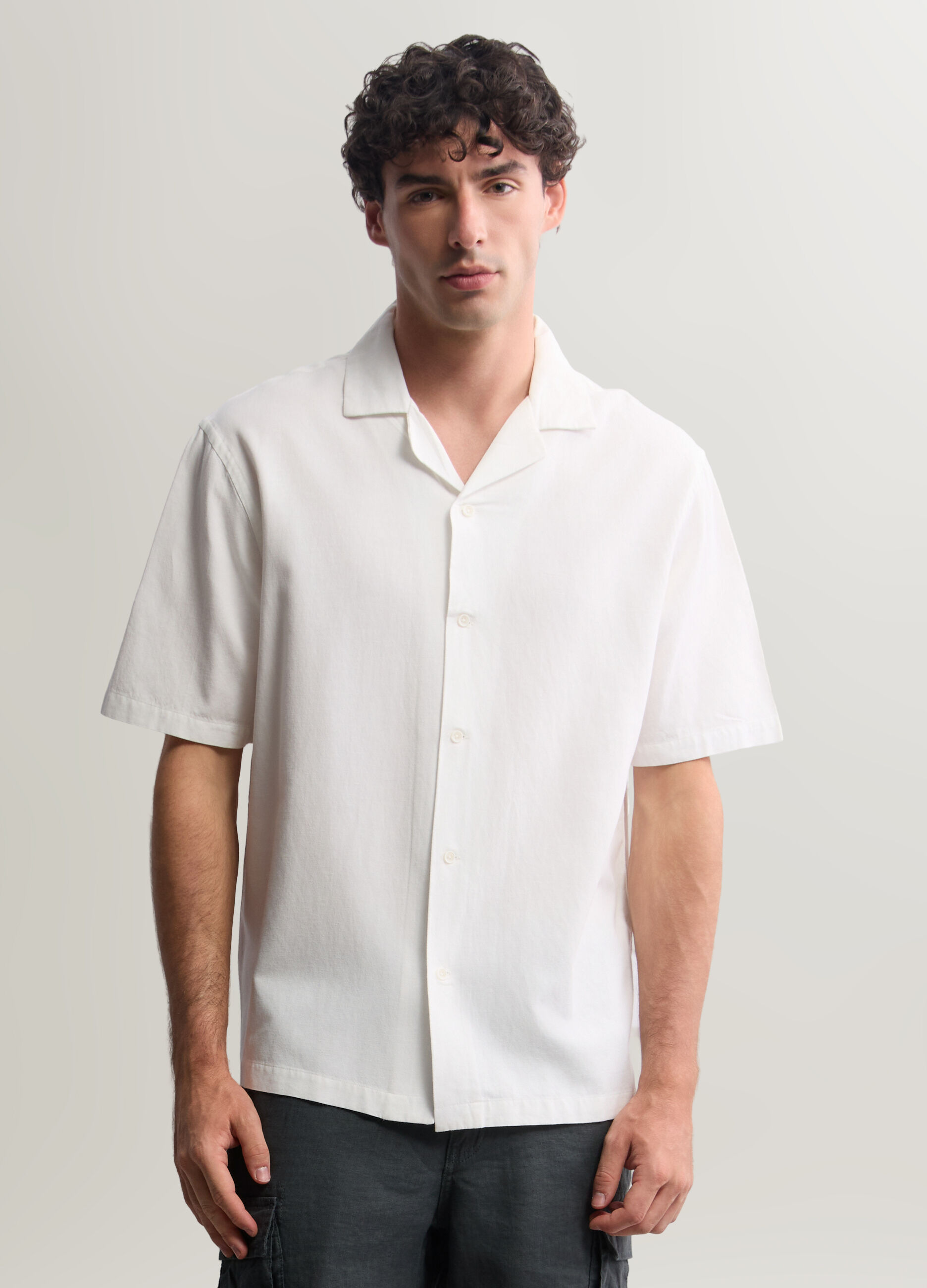 Camicia a maniche corte in viscosa, cotone e lino uomo_0