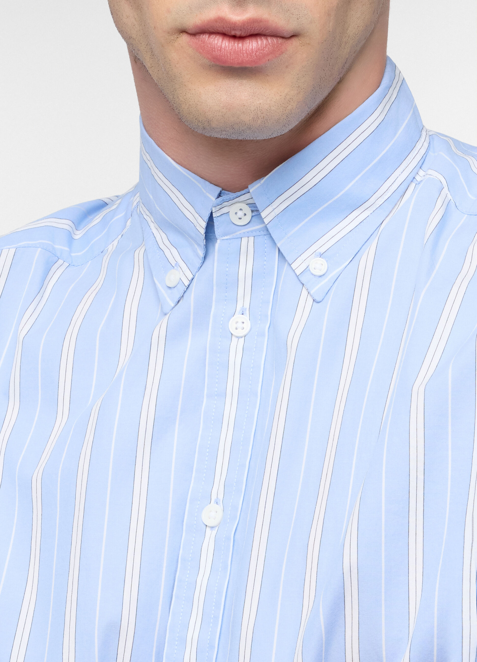 Camicia a righe regular fit con colletto button down uomo_2