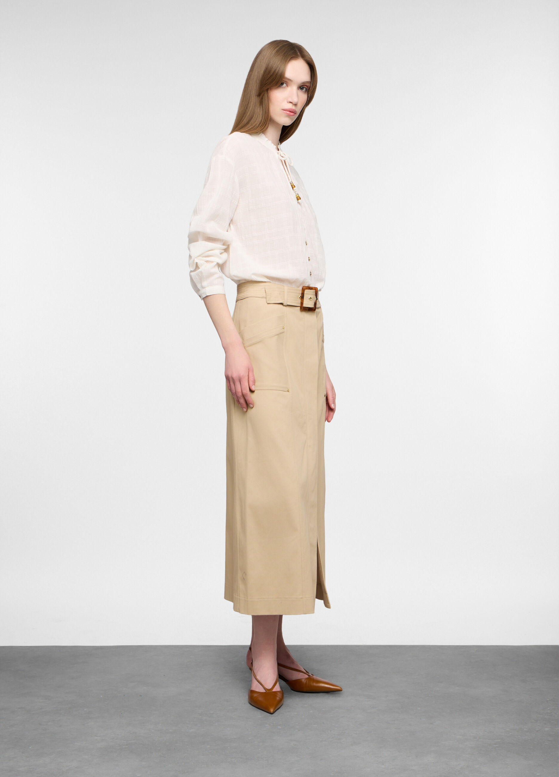 Camicia fit over con scollo a V in puro cotone dobby donna_0