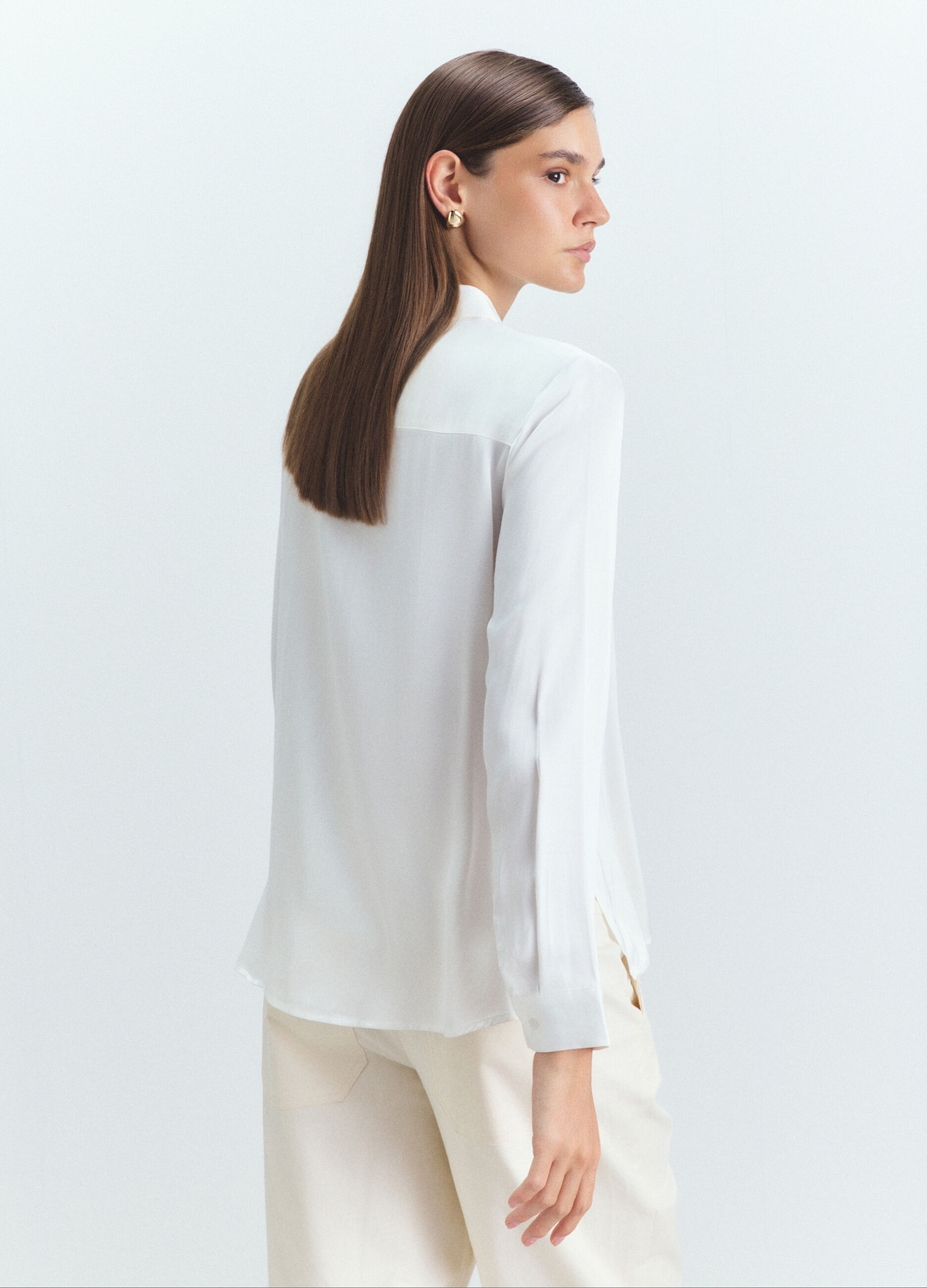 Camicia Fit Regular con colletto alla francese in raso di pura viscosa donna_2