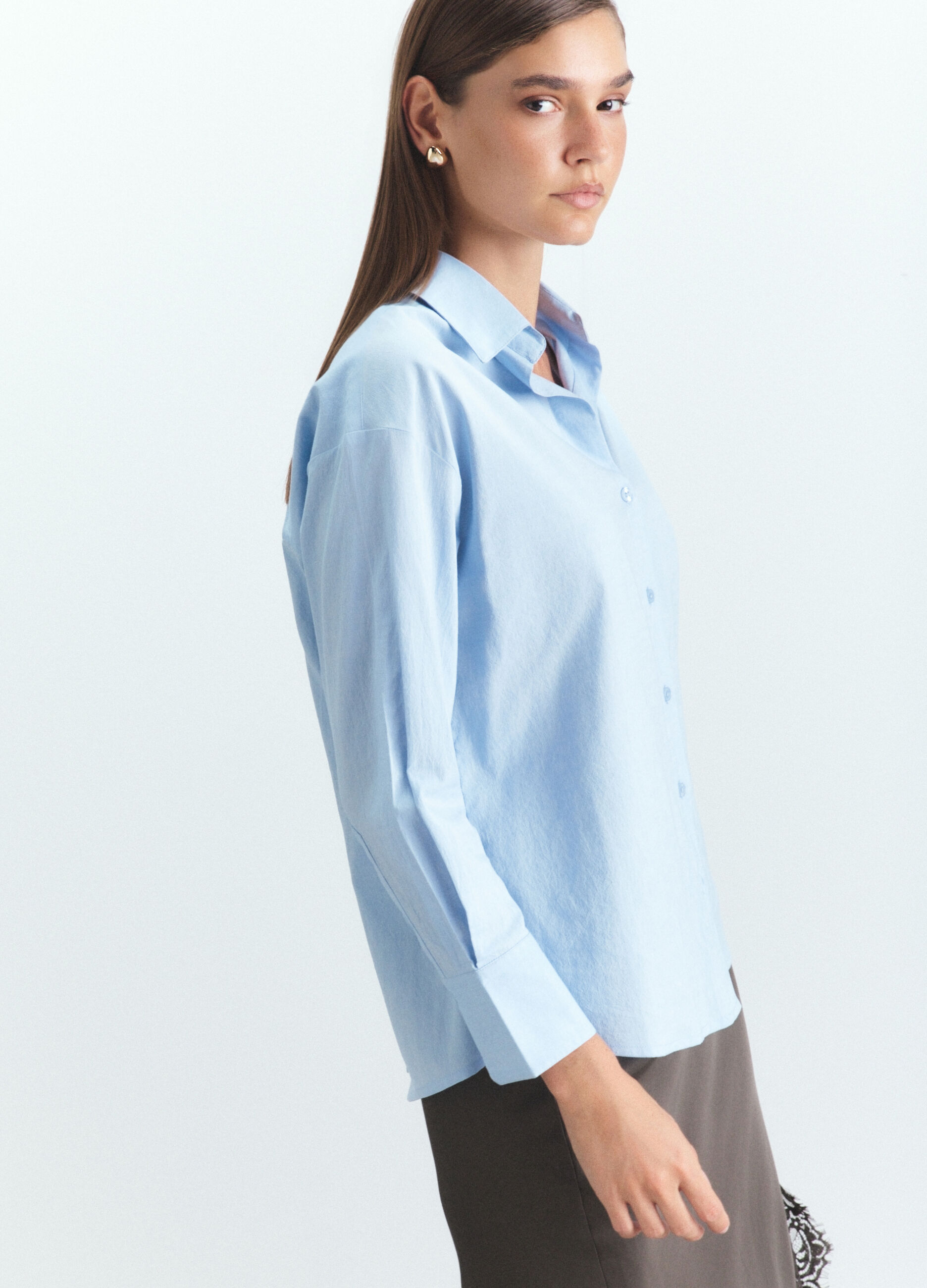 Camicia Fit Over con collo alla francese in popeline di puro cotone donna_3