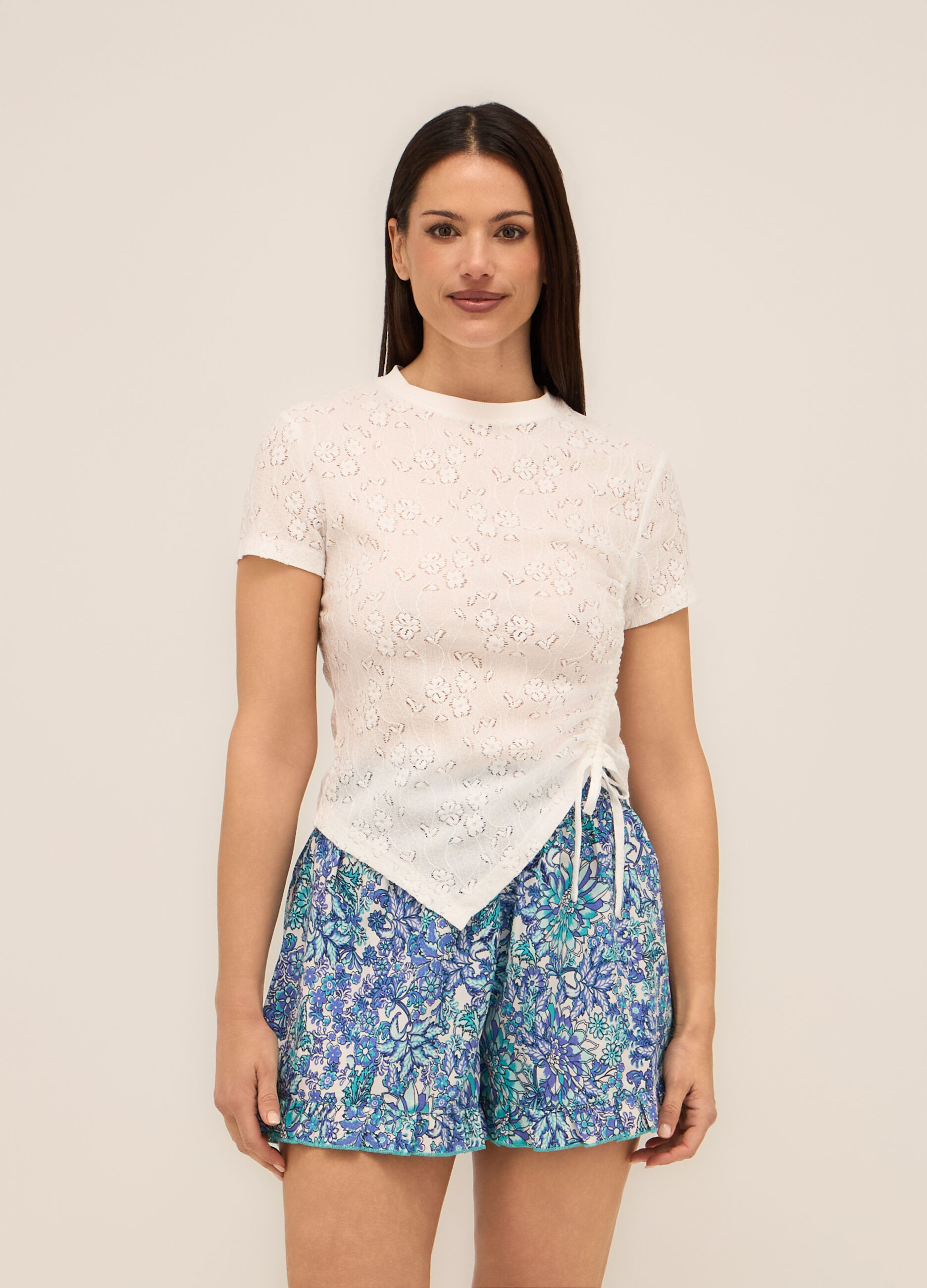 T-shirt lavorata con coulisse donna_0