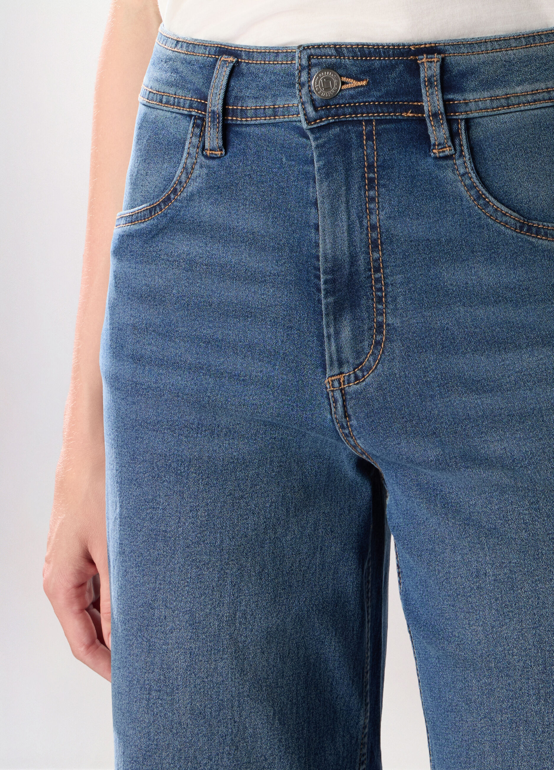 Pantaloni wide leg in denim misto cotone stretch_2