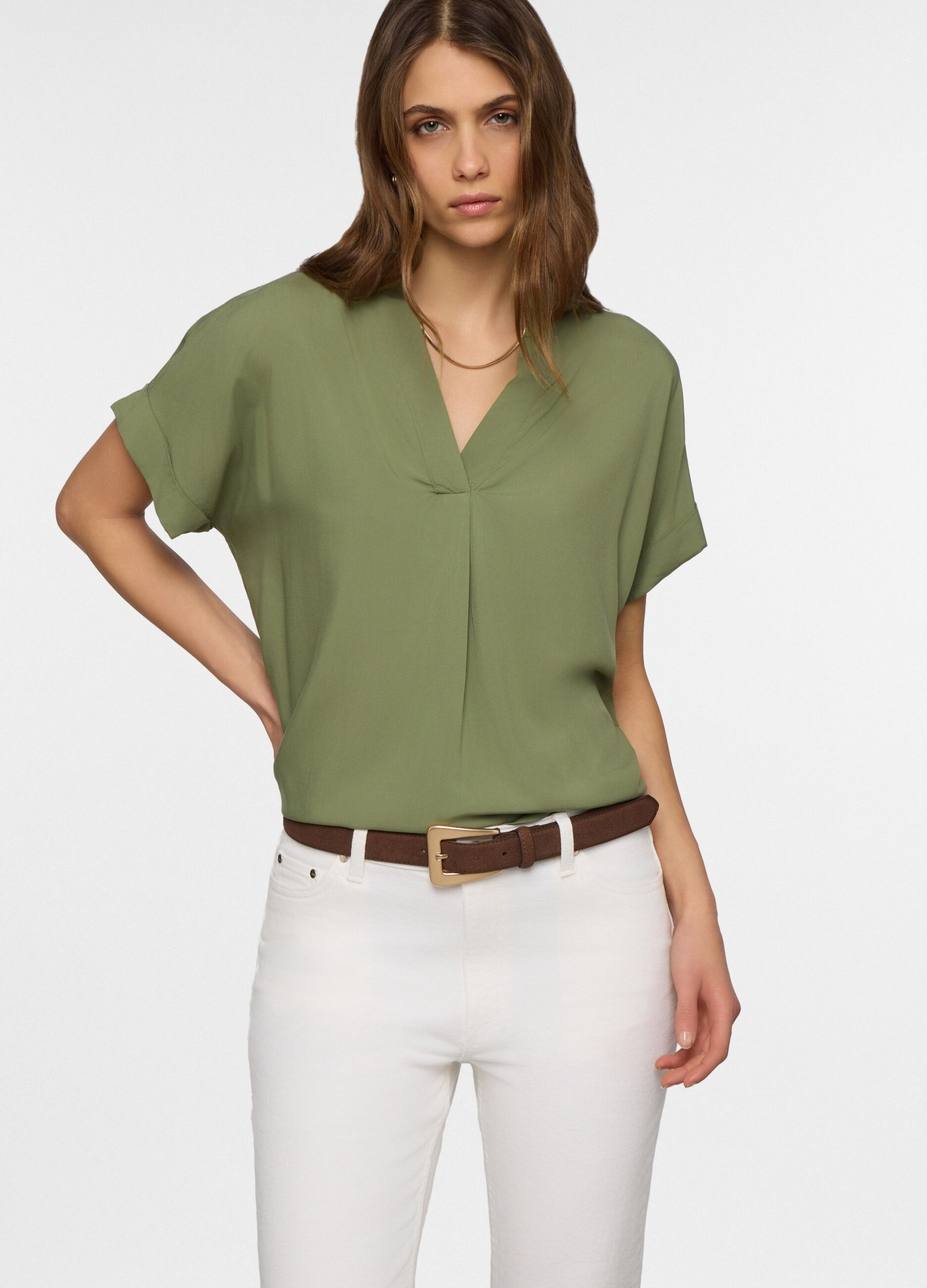 Blusa regular fit con scollo a V in pura viscosa donna_0