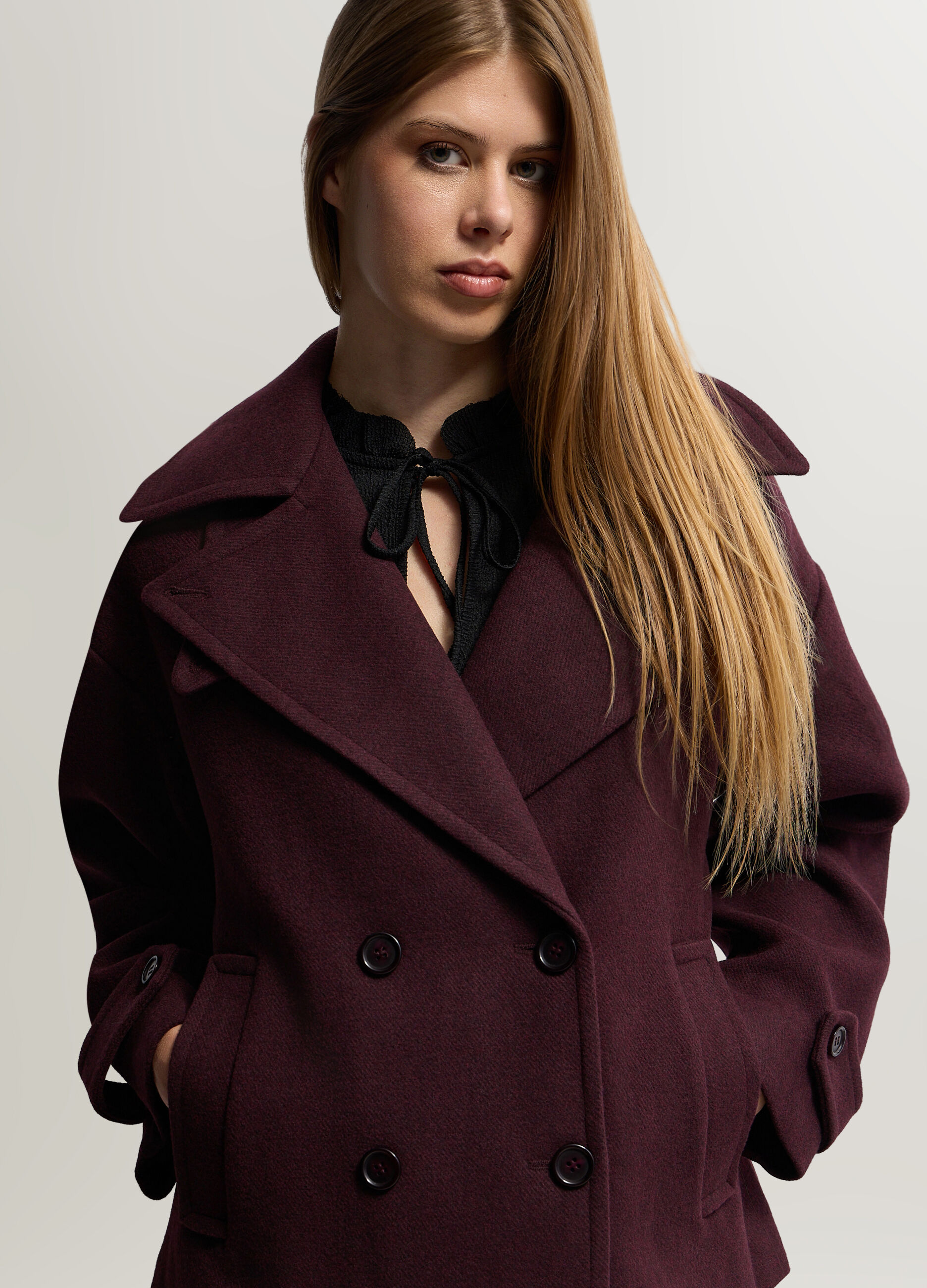 Cappotto corto doppiopetto con collo reverse misto lana donna_2
