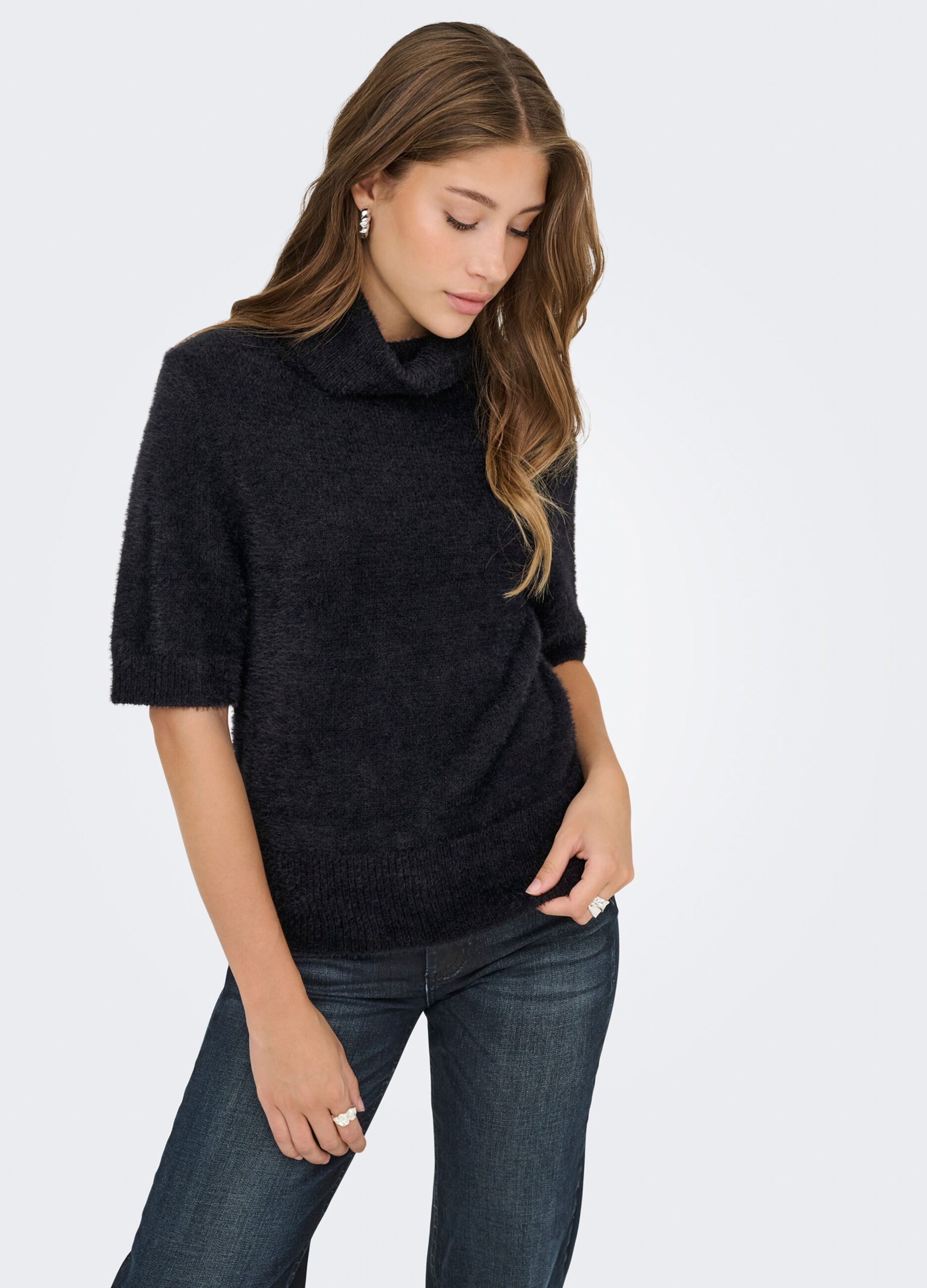 Tricot fluffy a maniche corte donna_3