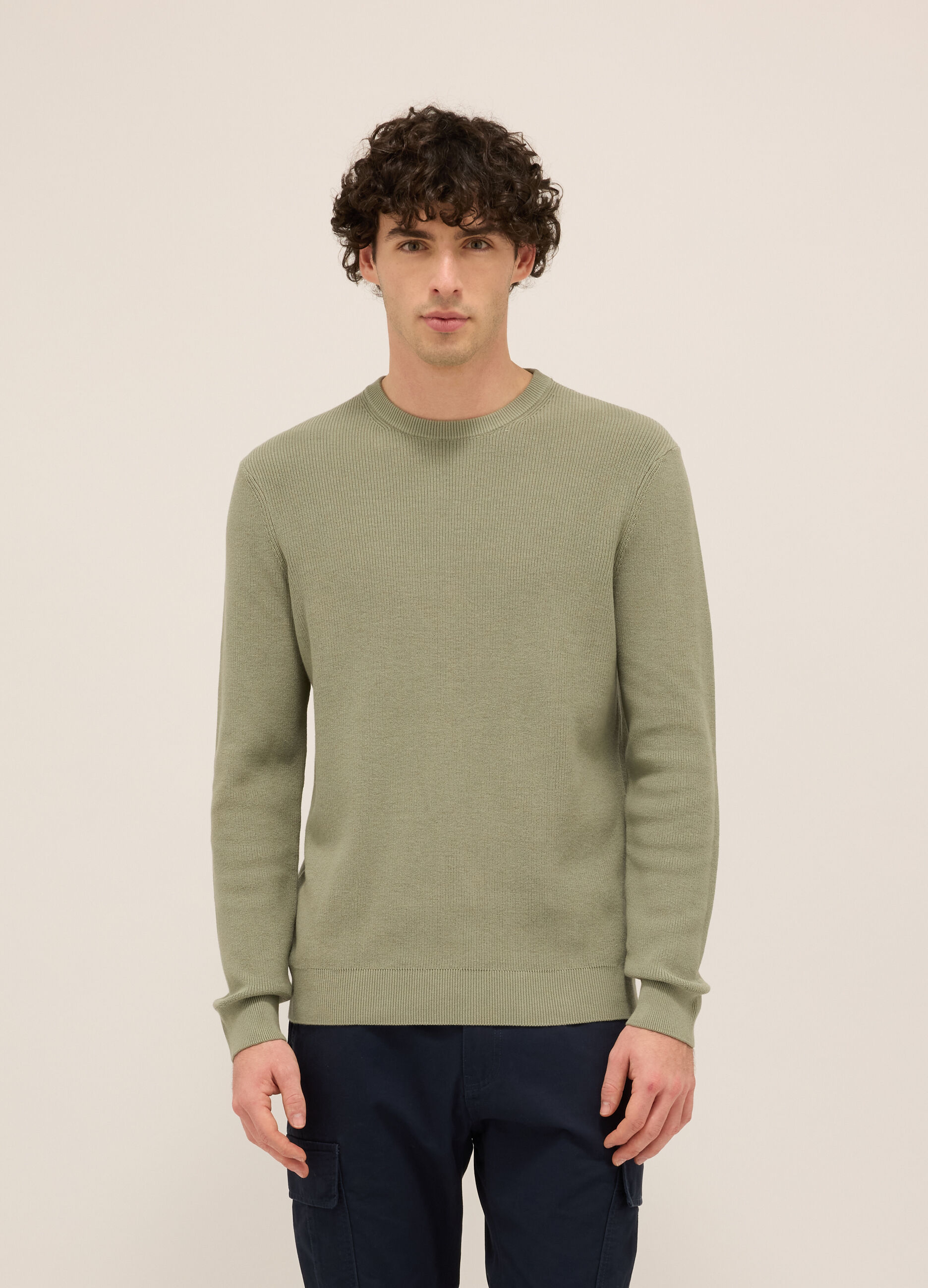 Maglione girocollo in cotone a maglia rasata uomo_0