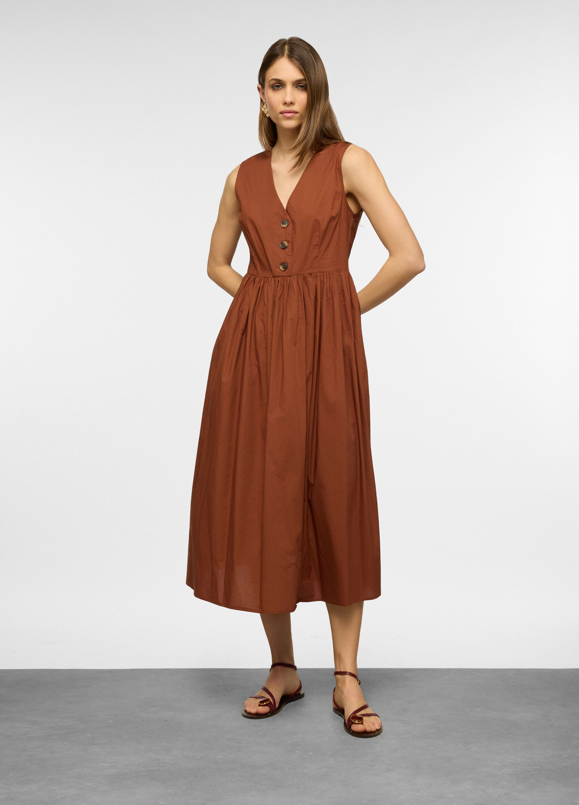 Vestito midi smanicato con scollo V in puro cotone donna_0