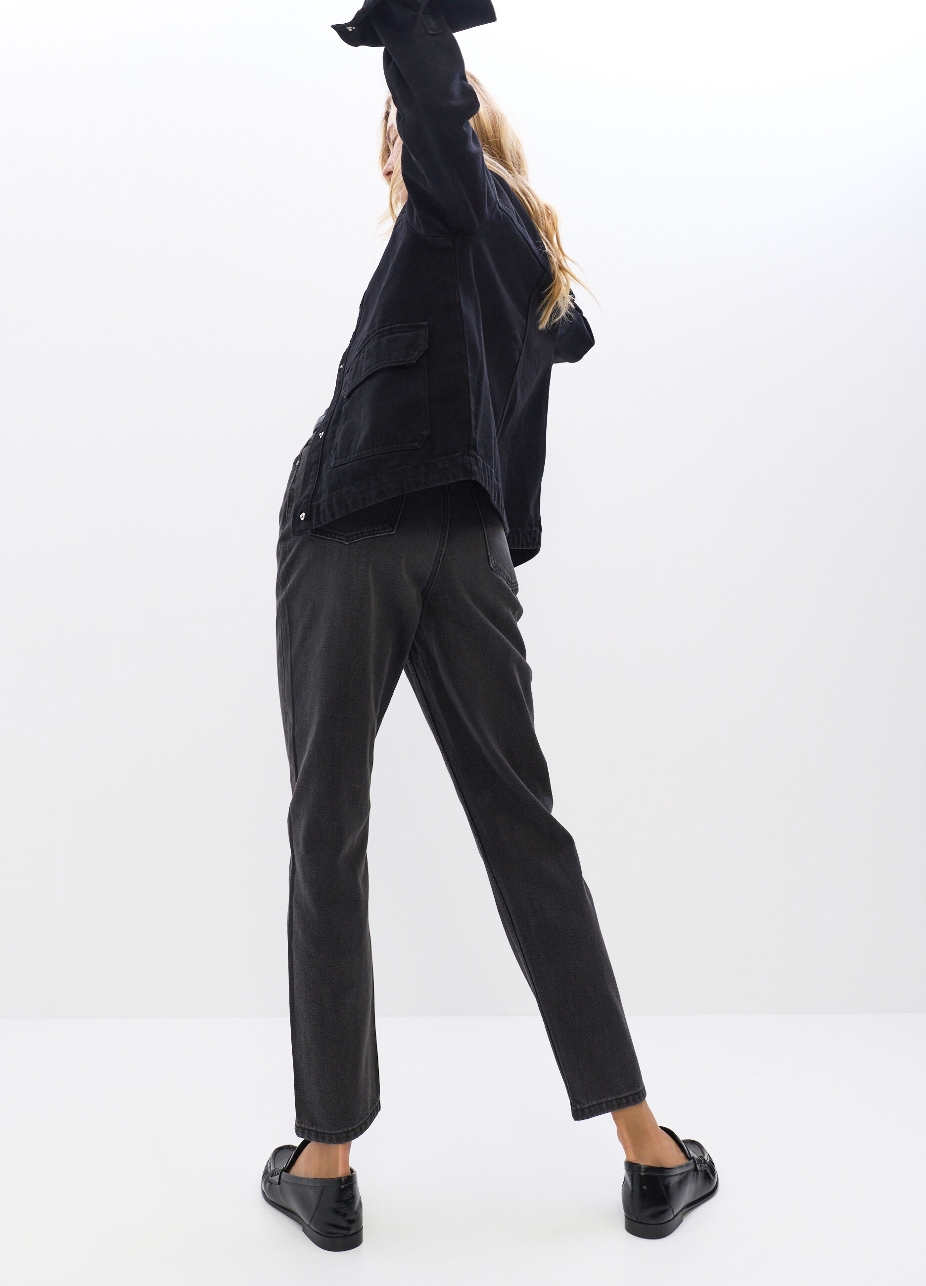 Pantaloni Mom Fit in denim misto cotone donna_1