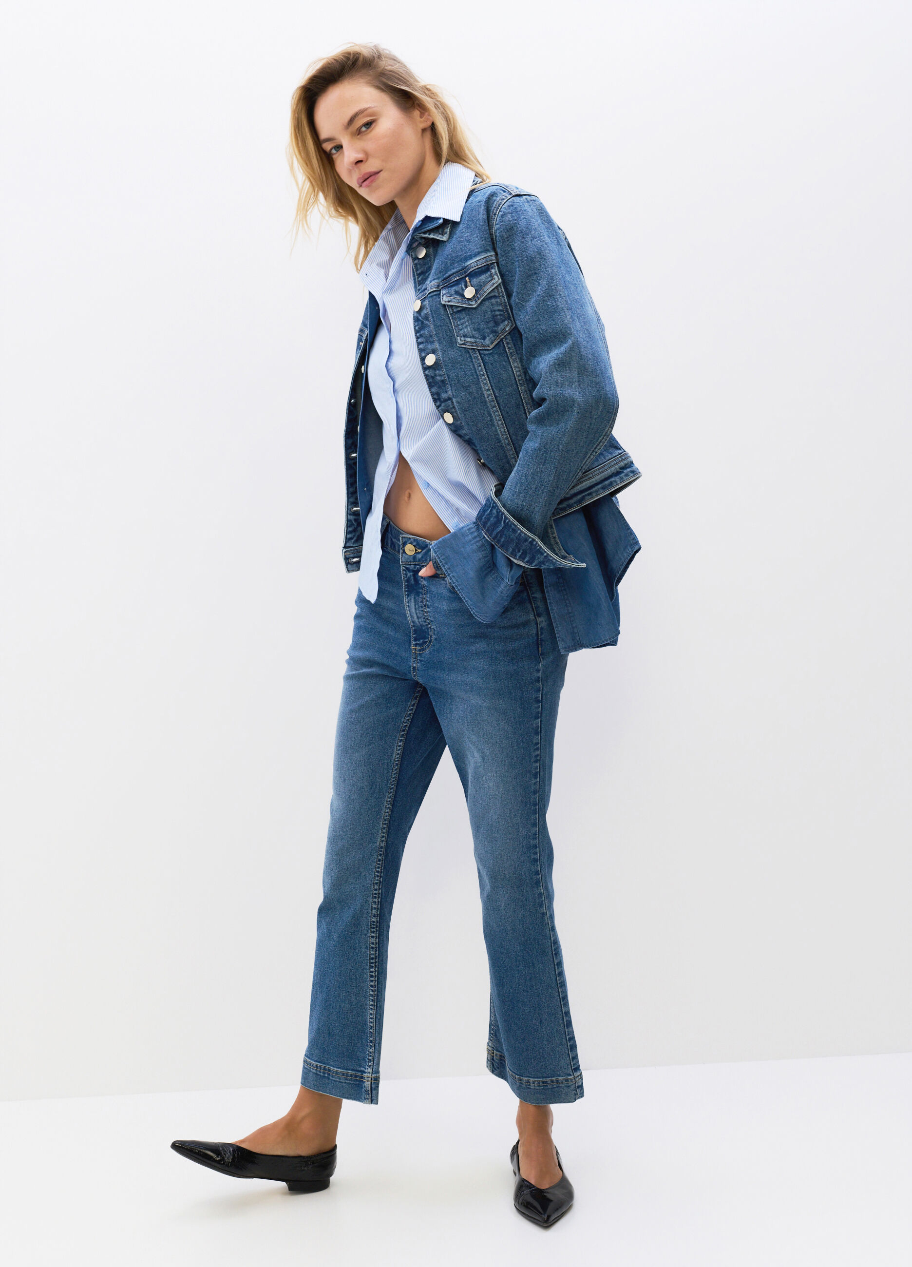 Pantaloni Flare Fit in denim stretch misto cotone donna_0