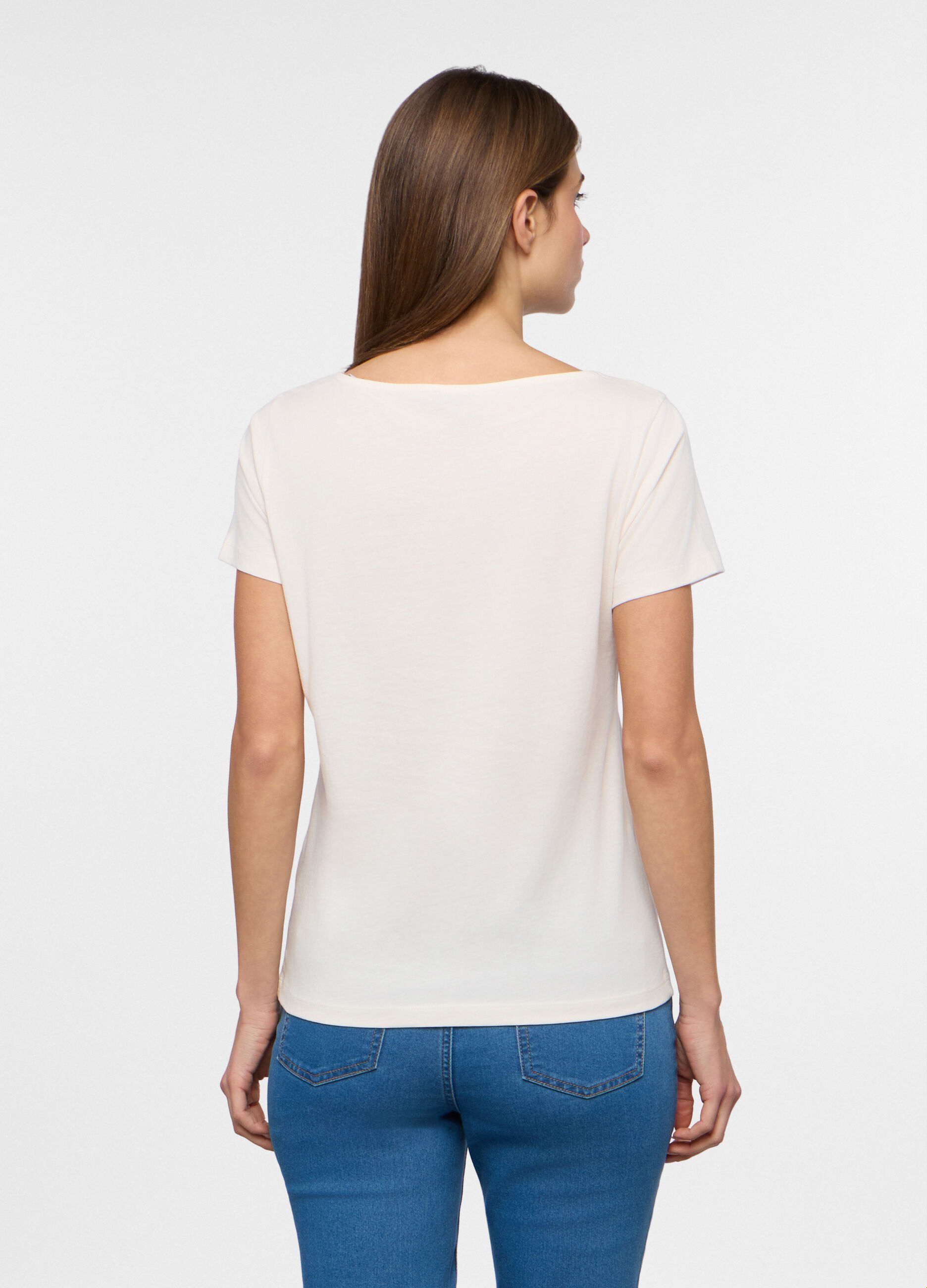 T-shirt con scollo a barchetta donna_1