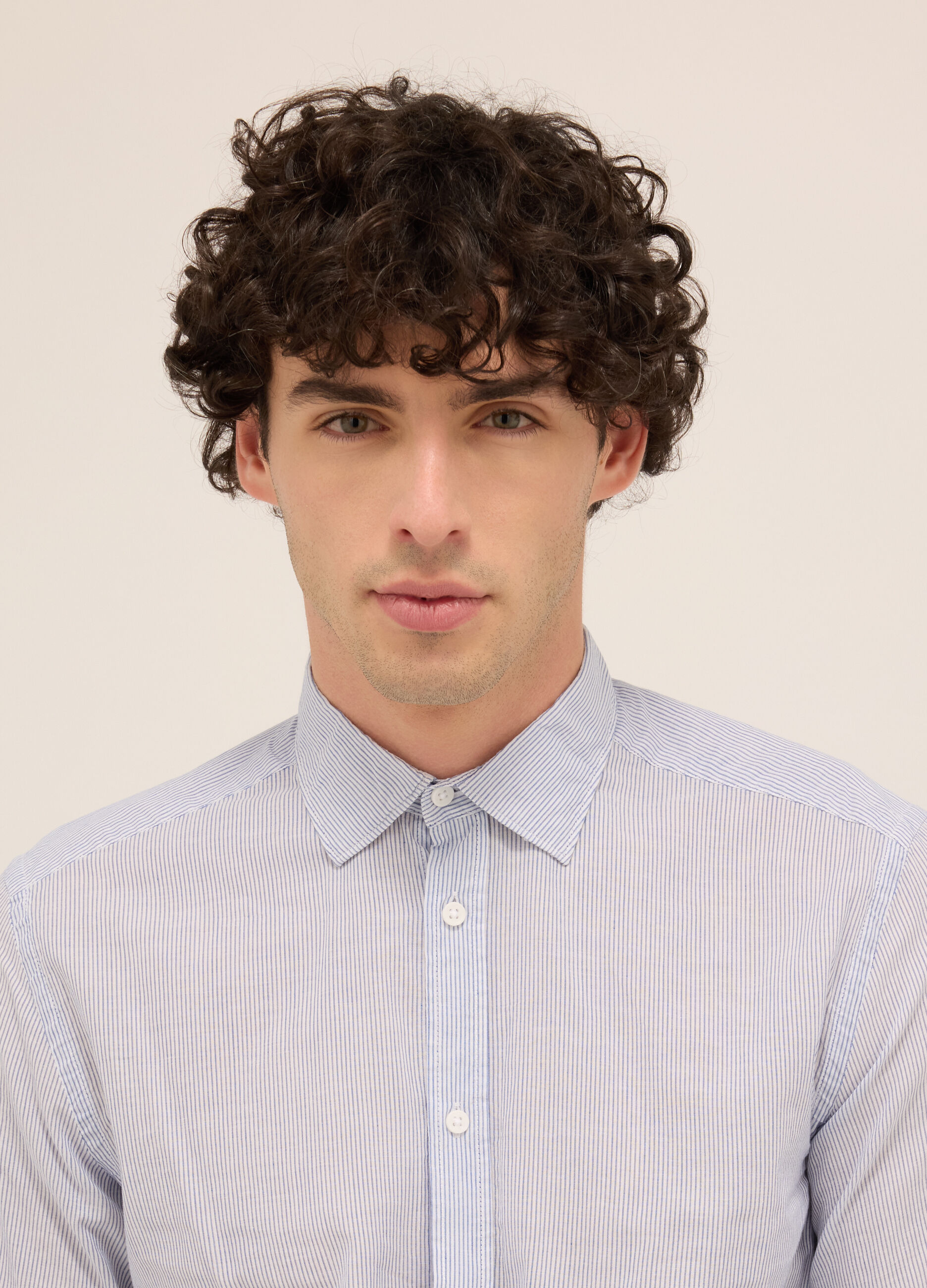 Camicia regular fit in voile di cotone a righe uomo_2